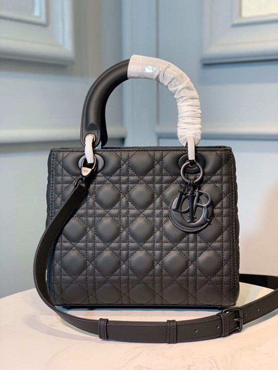 GLAMI MeGLAMIum Lady Bag Matte Hardware Black Ultramatte For Women 9.5in/24cm CD M0565SLOI_M989