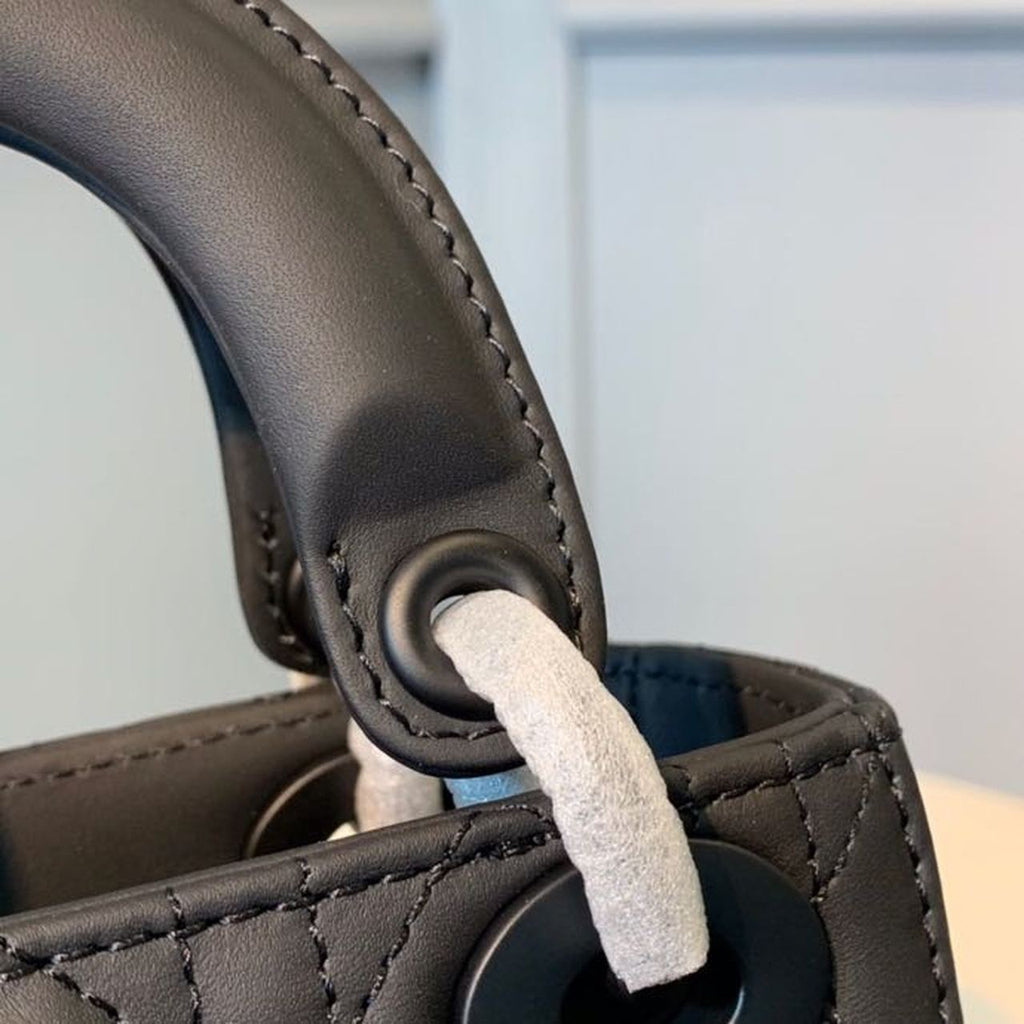 GLAMI Mini Lady Bag with Chain Matte Hardware Spring/Summer Collection, Black, For Women WomenÃ¢â‚¬â„¢s Handbags, 18cm CD M0505SLOI_M989