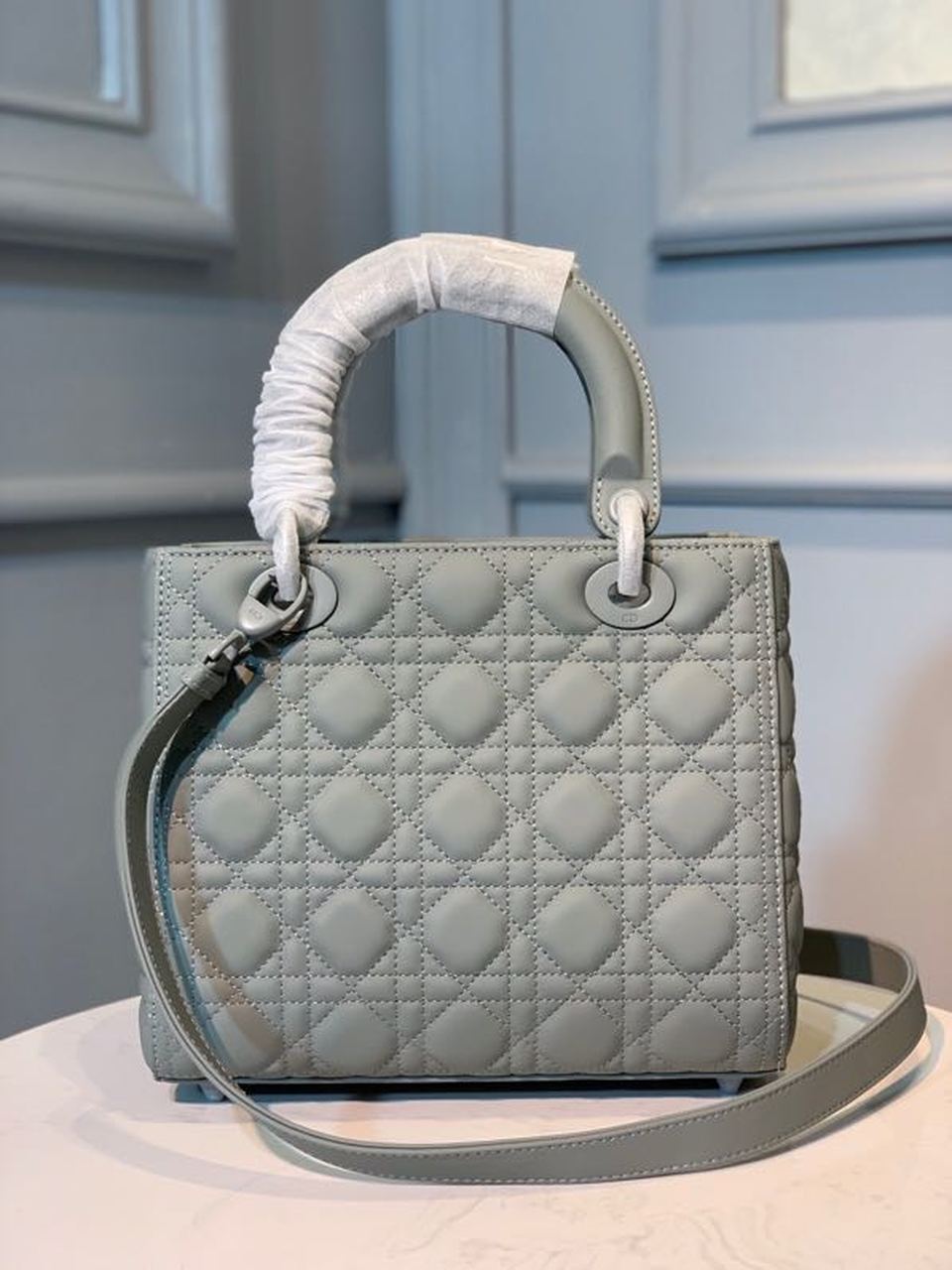 GLAMI MeGLAMIum Ultramatte Lady Bag Grey For Women 9.5in/24cm CD M0565ILOI_M41G
