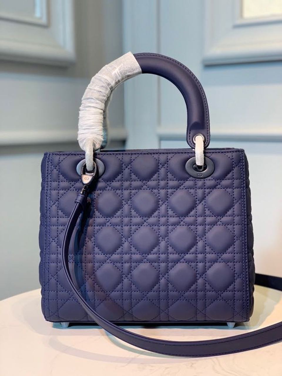 GLAMI MeGLAMIum Ultramatte Lady Bag Blue For Women 9.5in/24cm CD M0565ILOI_M85B