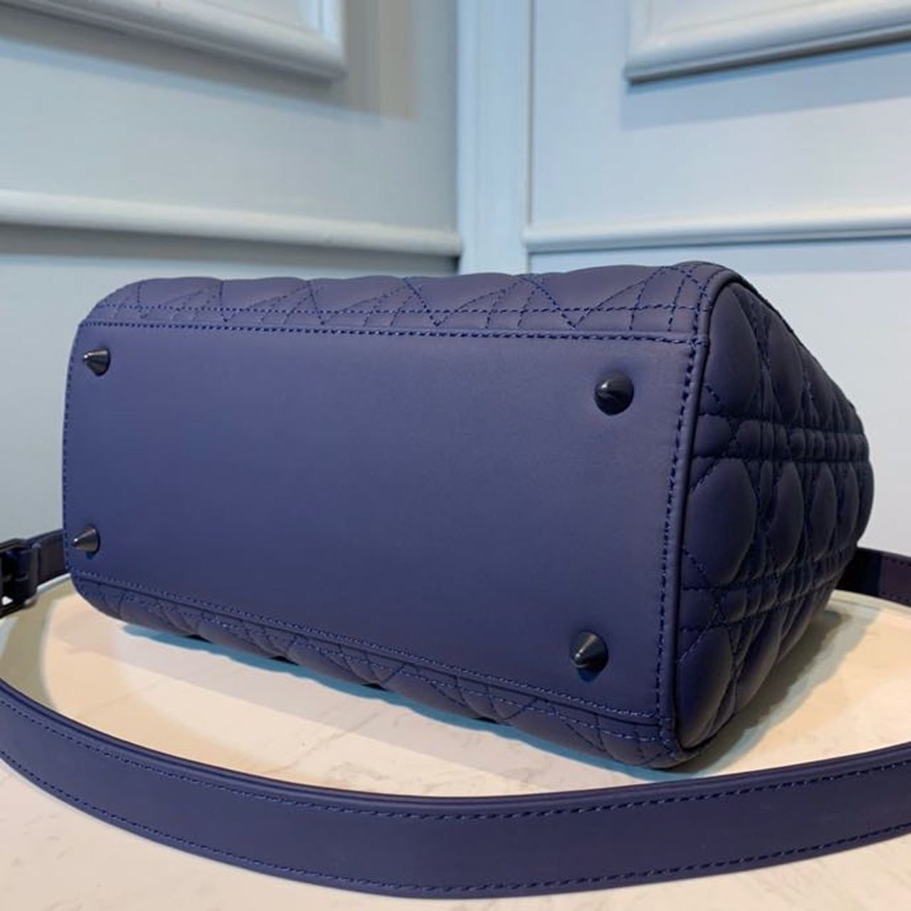 GLAMI MeGLAMIum Ultramatte Lady Bag Blue For Women 9.5in/24cm CD M0565ILOI_M85B