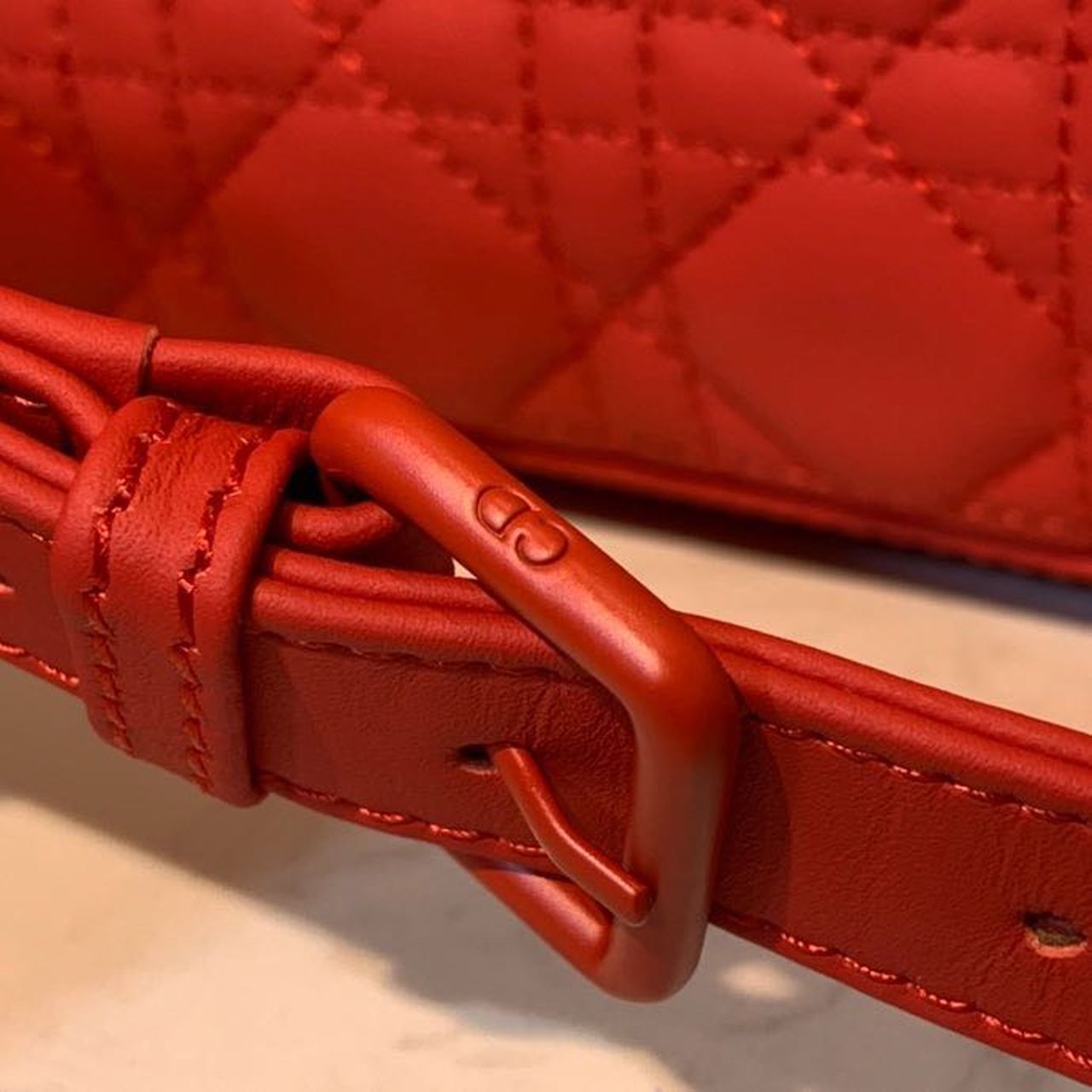 GLAMI MeGLAMIum Lady Bag Matte Hardware Red Ultramatte For Women 9.5in/24cm CD
