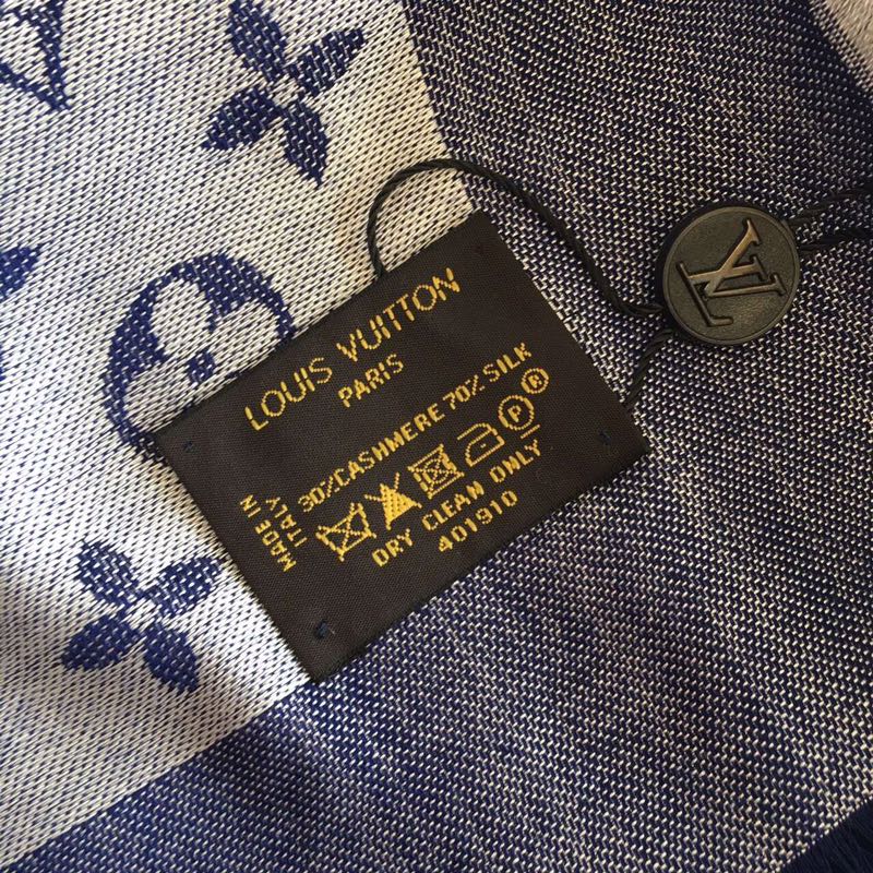 EN - Luxury LUV  Scarf 018