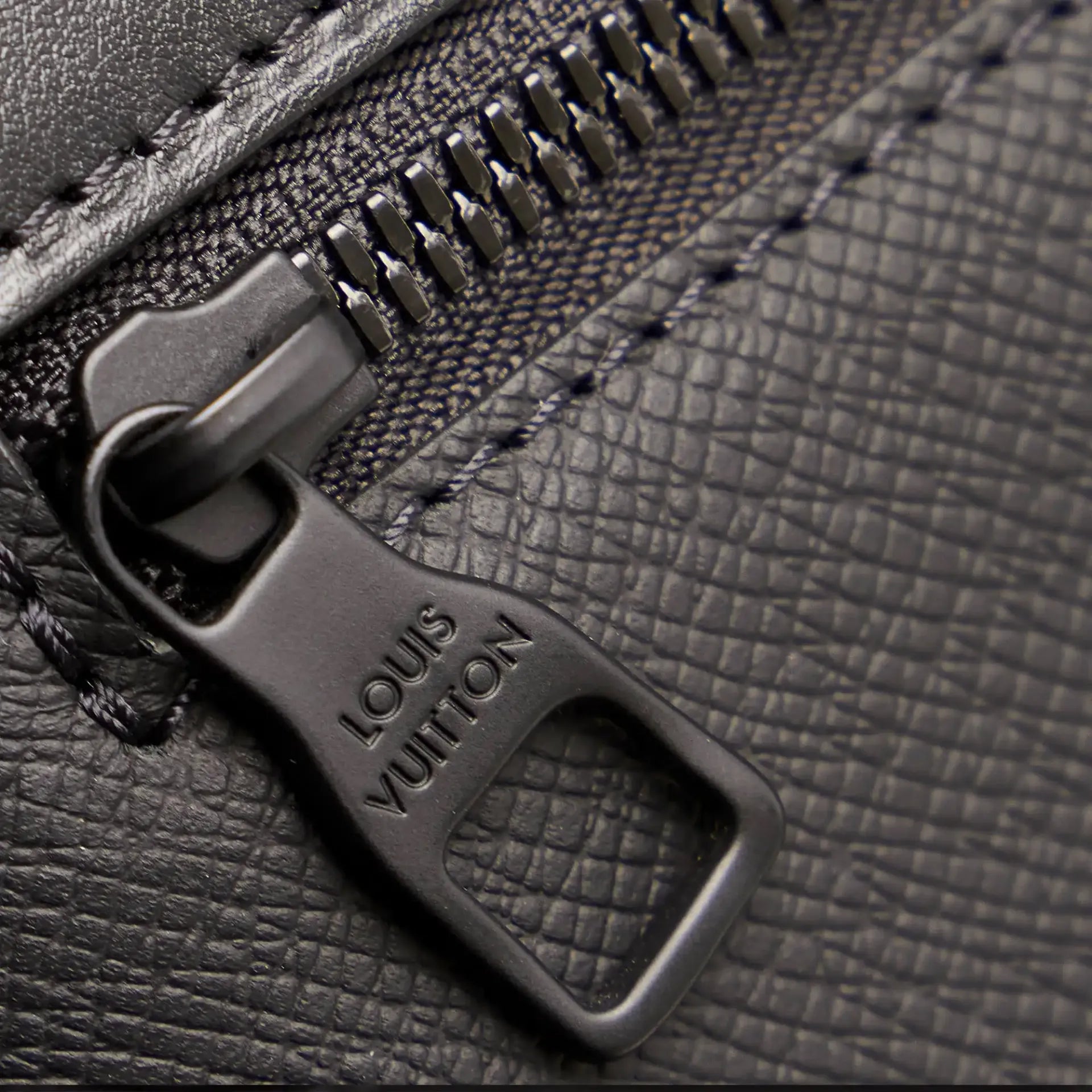 Louis Vuitton Steamer PM Black Rainbow Taiga