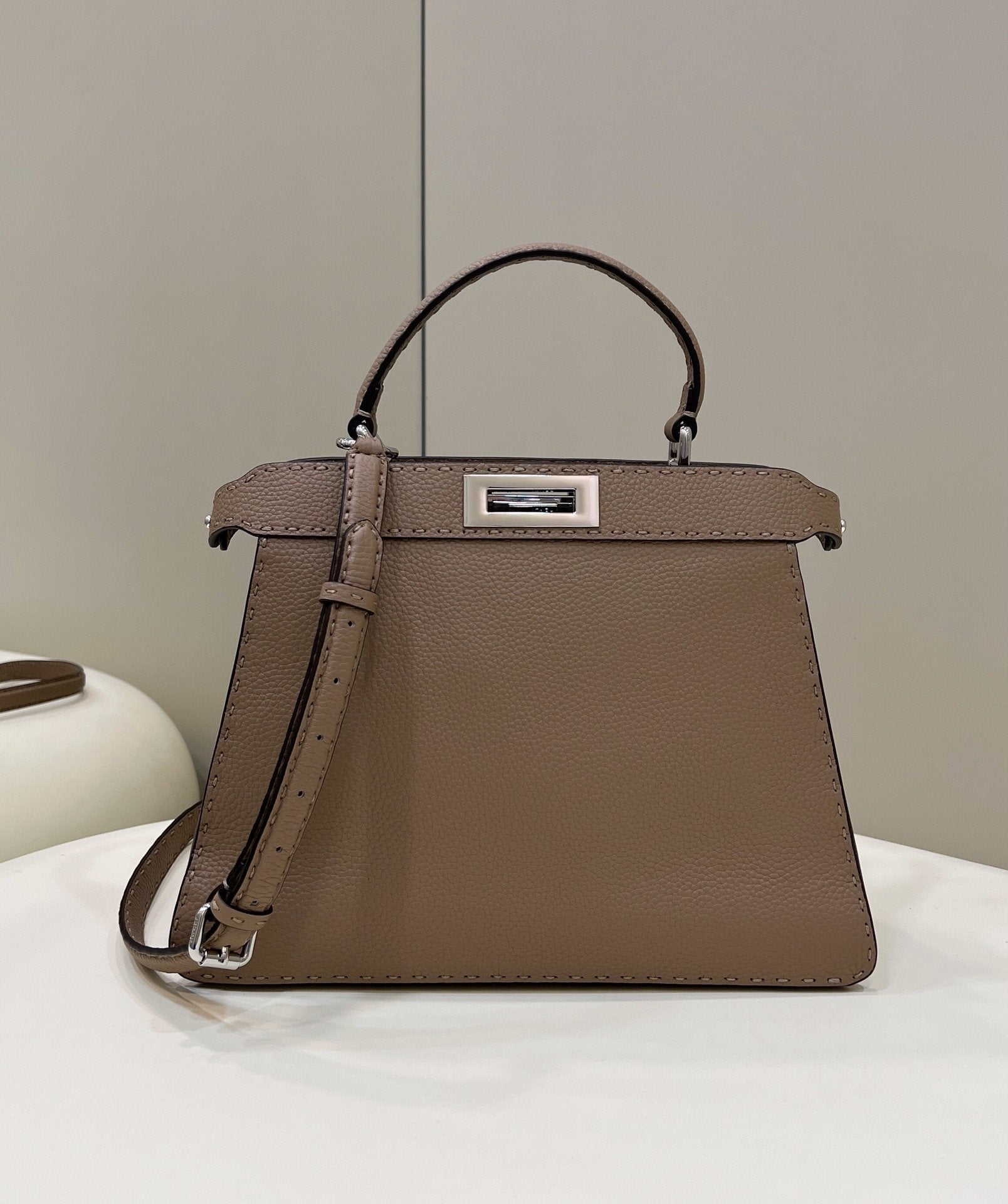 FI GlamI ISeeU MeGLAMIum Brown For Women, Handbags, Shoulder Bags 13.1in/33.5cm FF