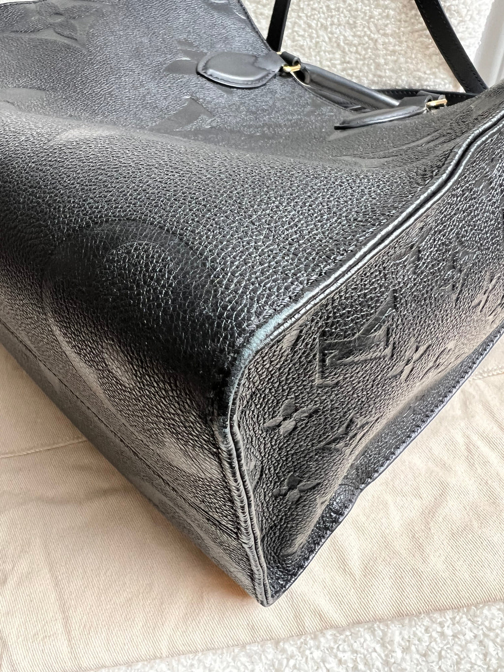 Louis Vuitton On the Go MM Black Empreinte (RRP £2,250)