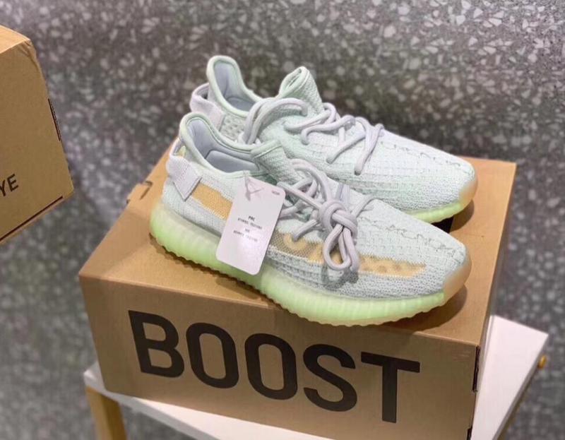 SAMC - YZO Sneakers - 397