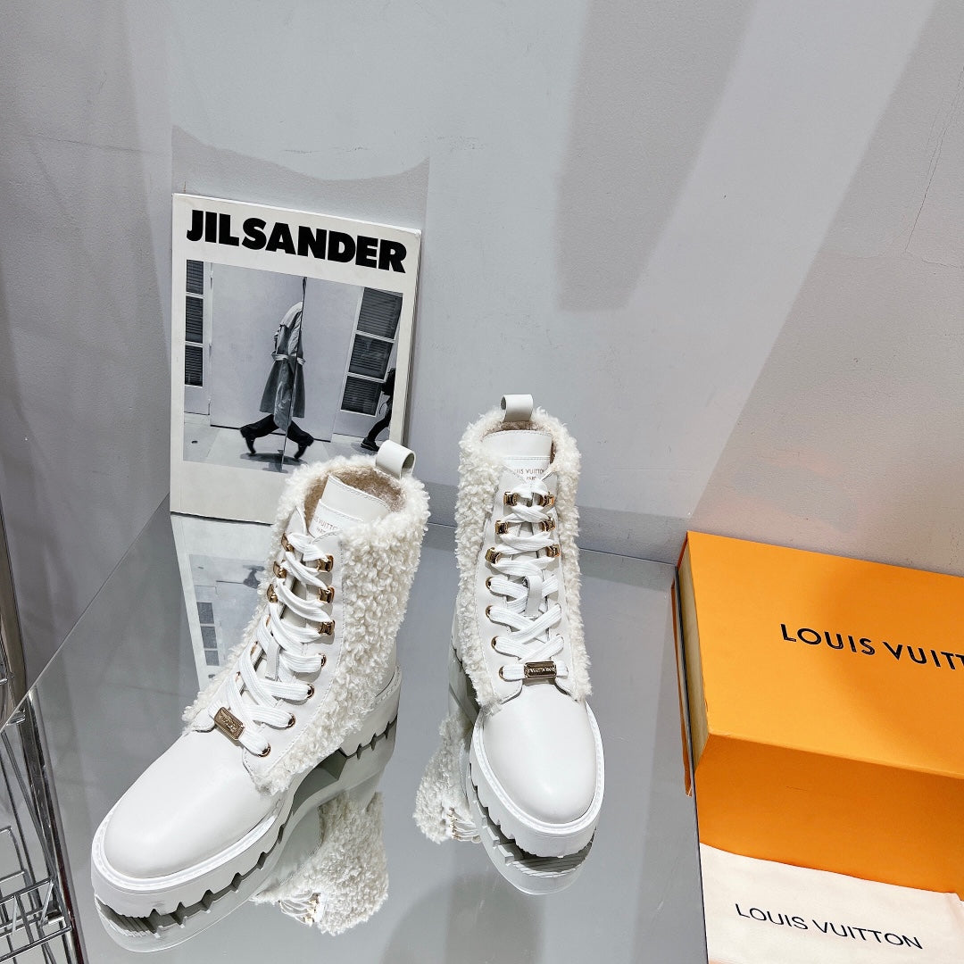 Premium  LUV BOOTS 008
