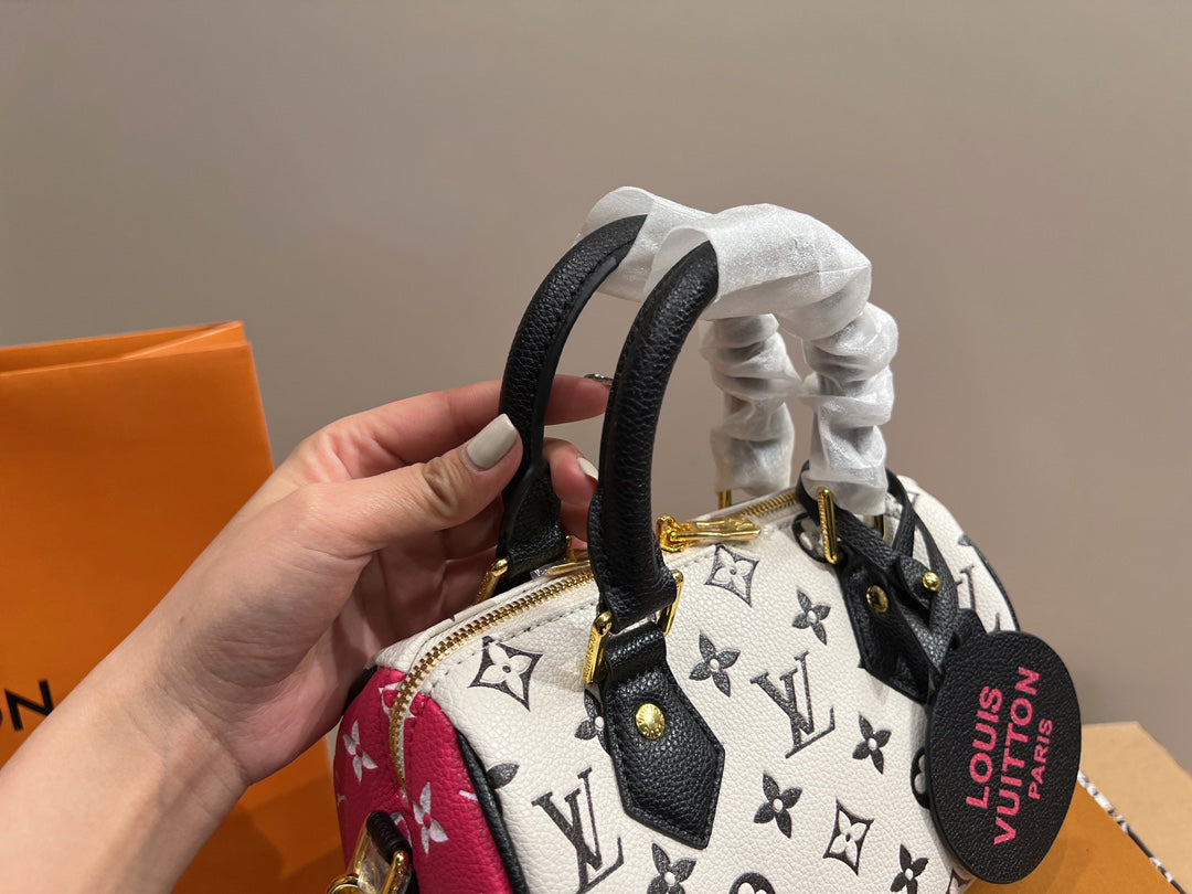 EN - Luxury Bags LUV 733