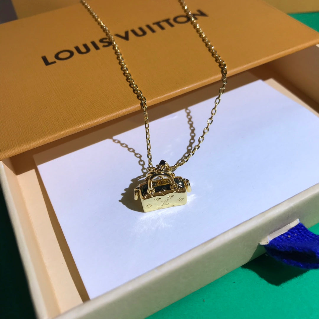 EN - Lux Necklace LUV027