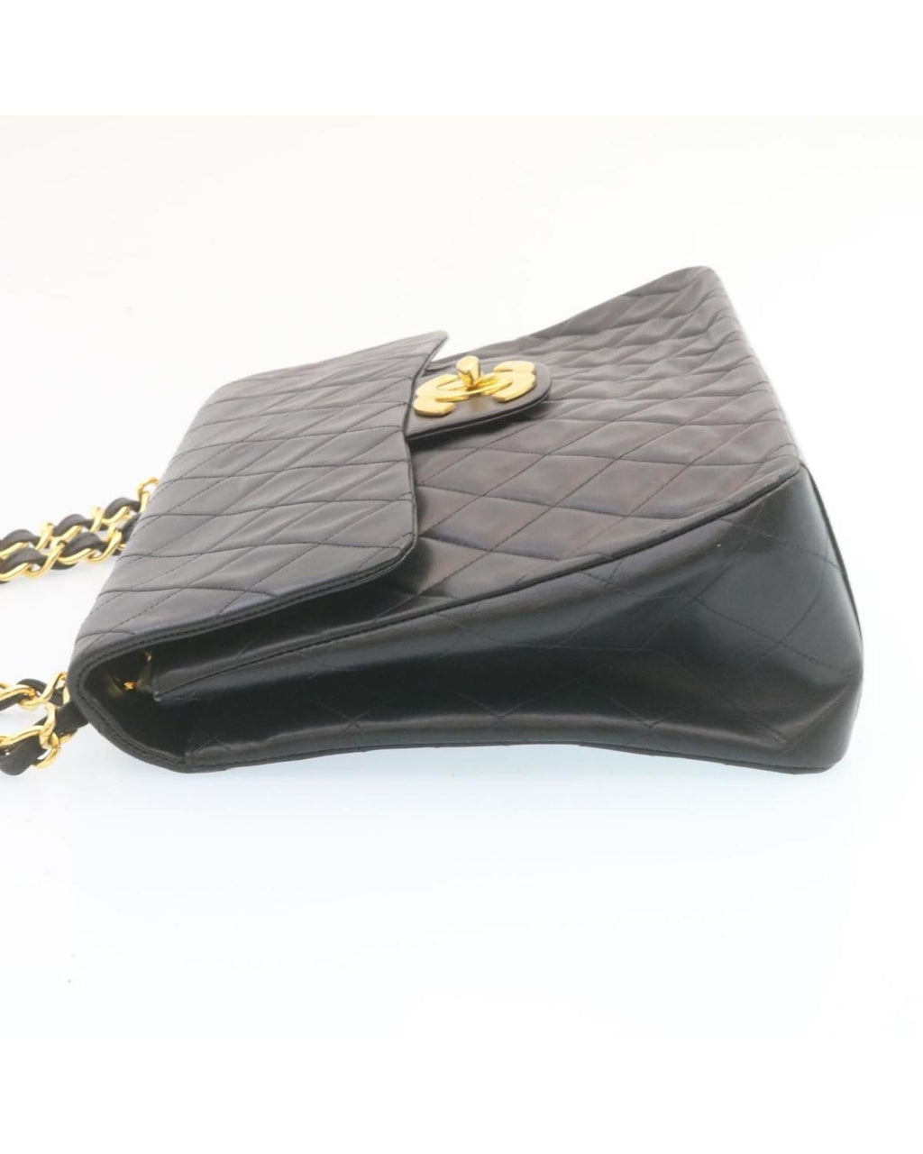 CHANEL Classic Jumbo Shoulder Bag