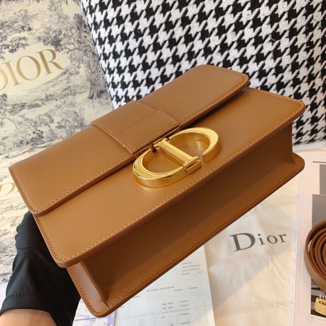 GLAMI 30 Montaigne Bag Amber Box For Women 24cm/9in CD M9203UMOS_M70E