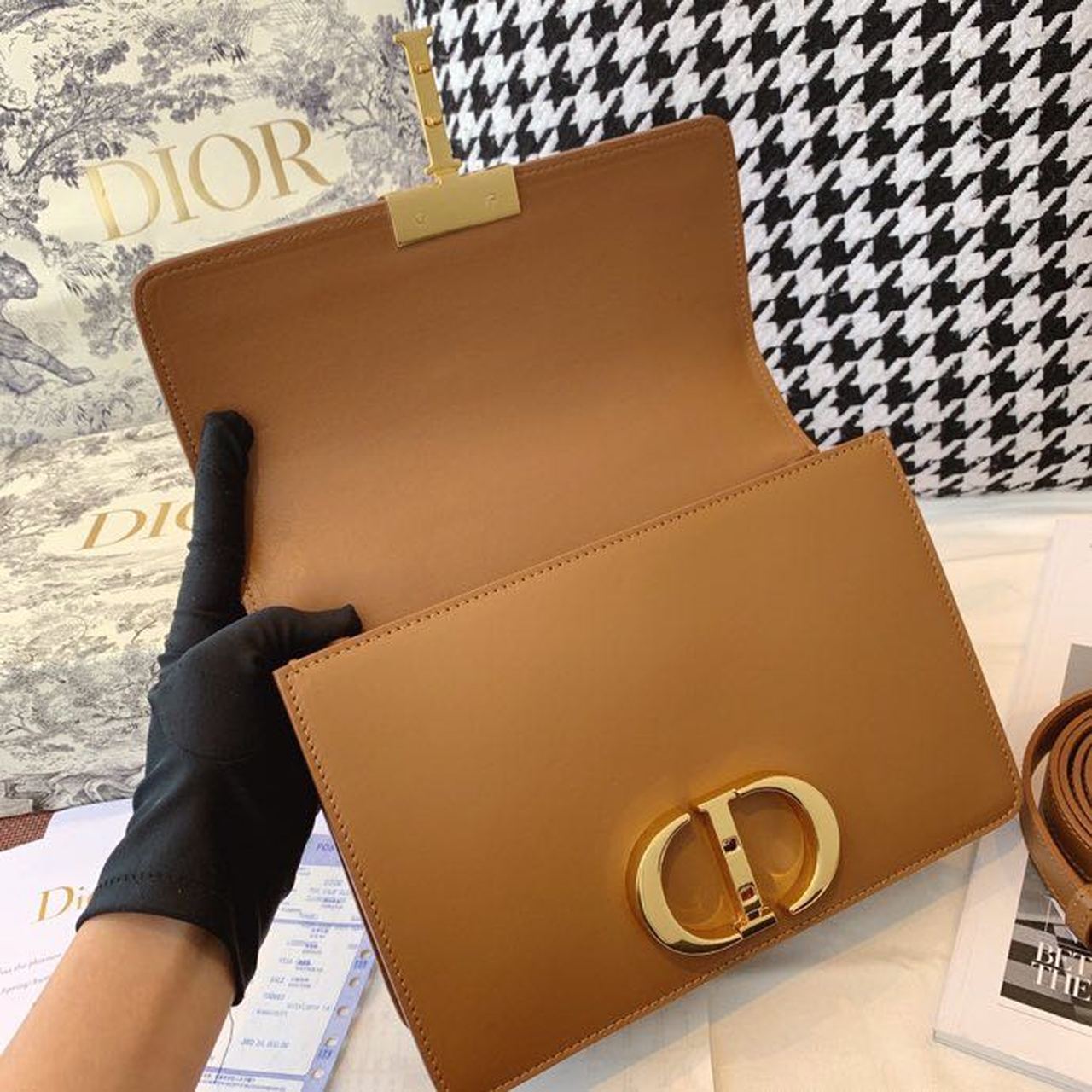 GLAMI 30 Montaigne Bag Amber Box For Women 24cm/9in CD M9203UMOS_M70E