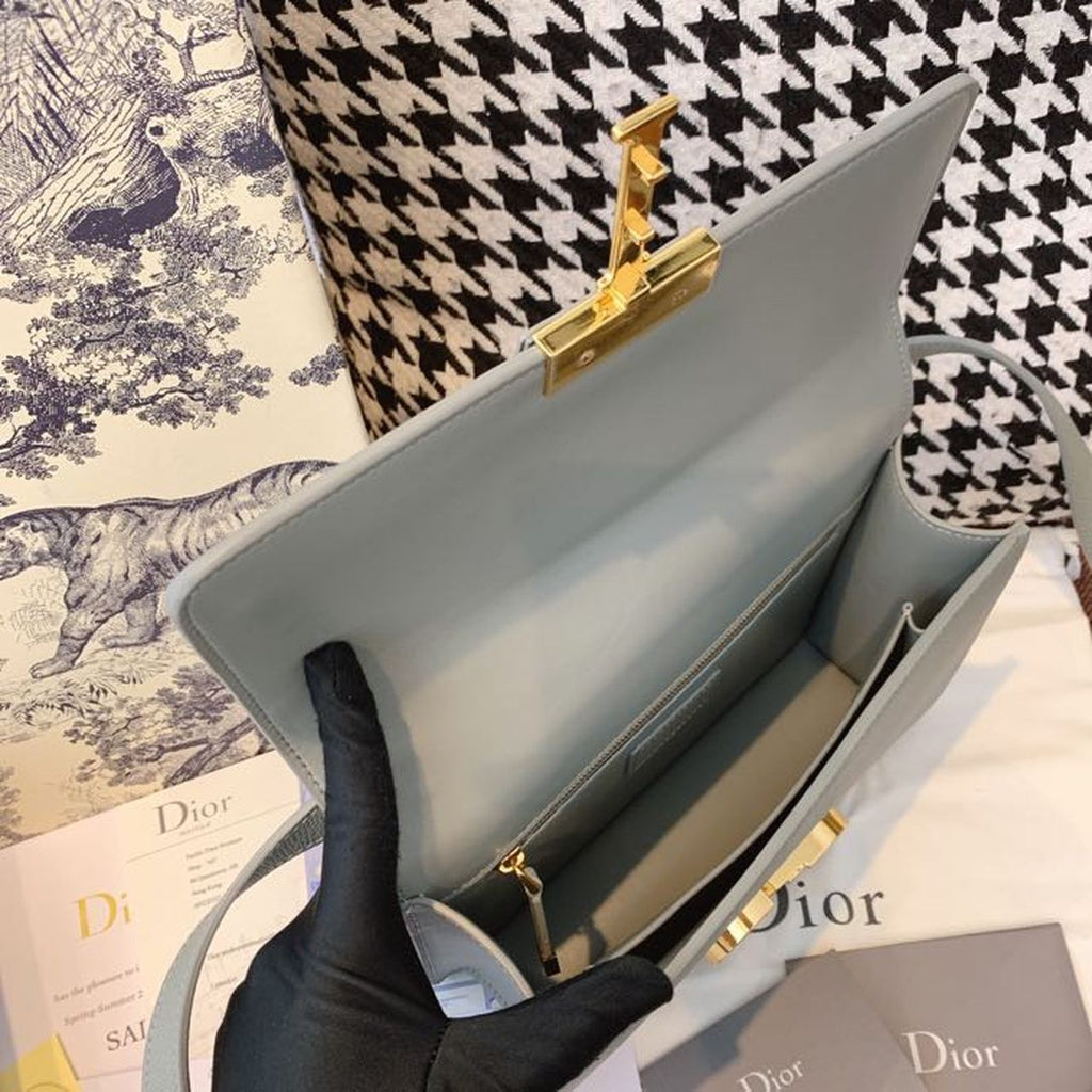 GLAMI MeGLAMIum 30 Montaigne Bag Blue-Gray Box For Women 24cm/9in CD
