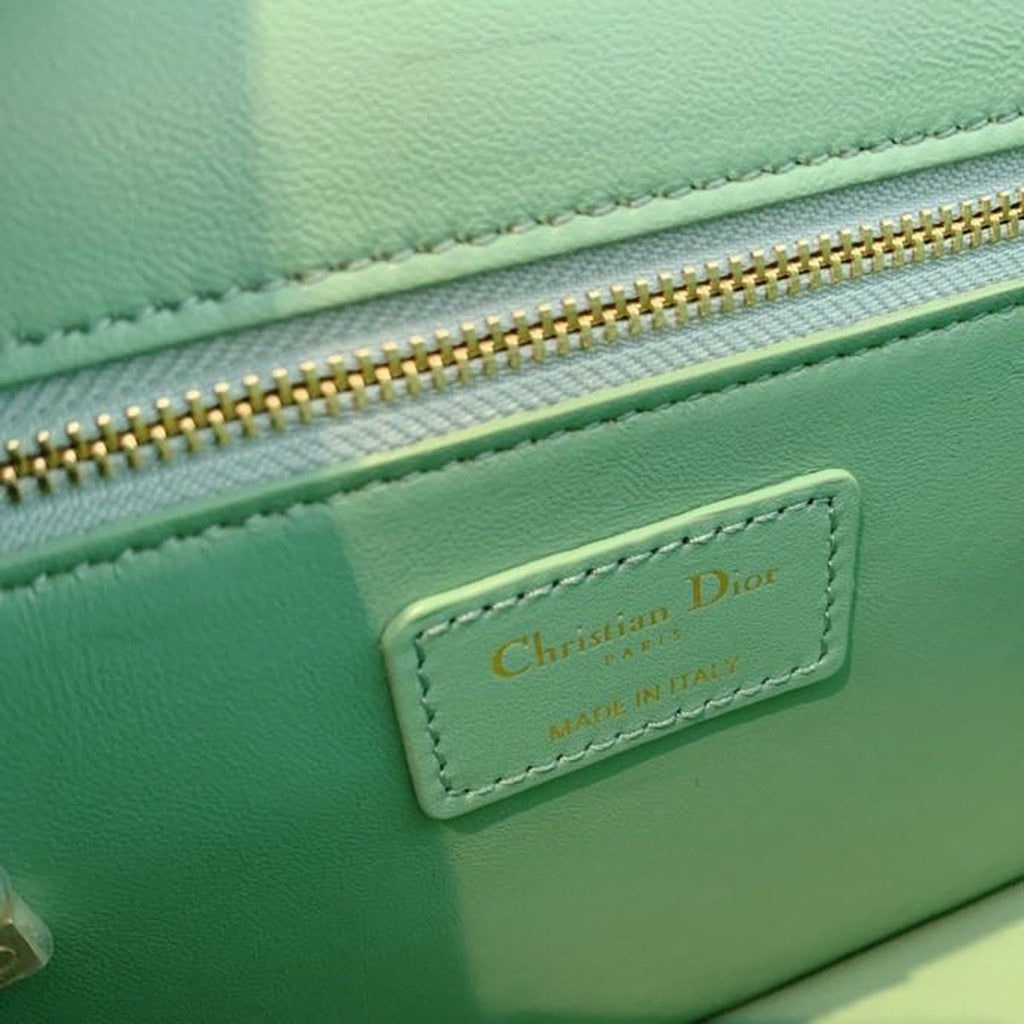 GLAMI MeGLAMIum 30 Montaigne Bag Deep Mint Green Box For Women 24cm/9in CD