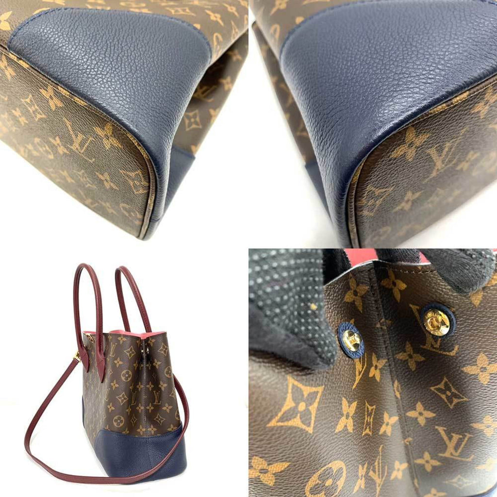 Canvas Shoulder Bag with Timeless Design and Refined Details