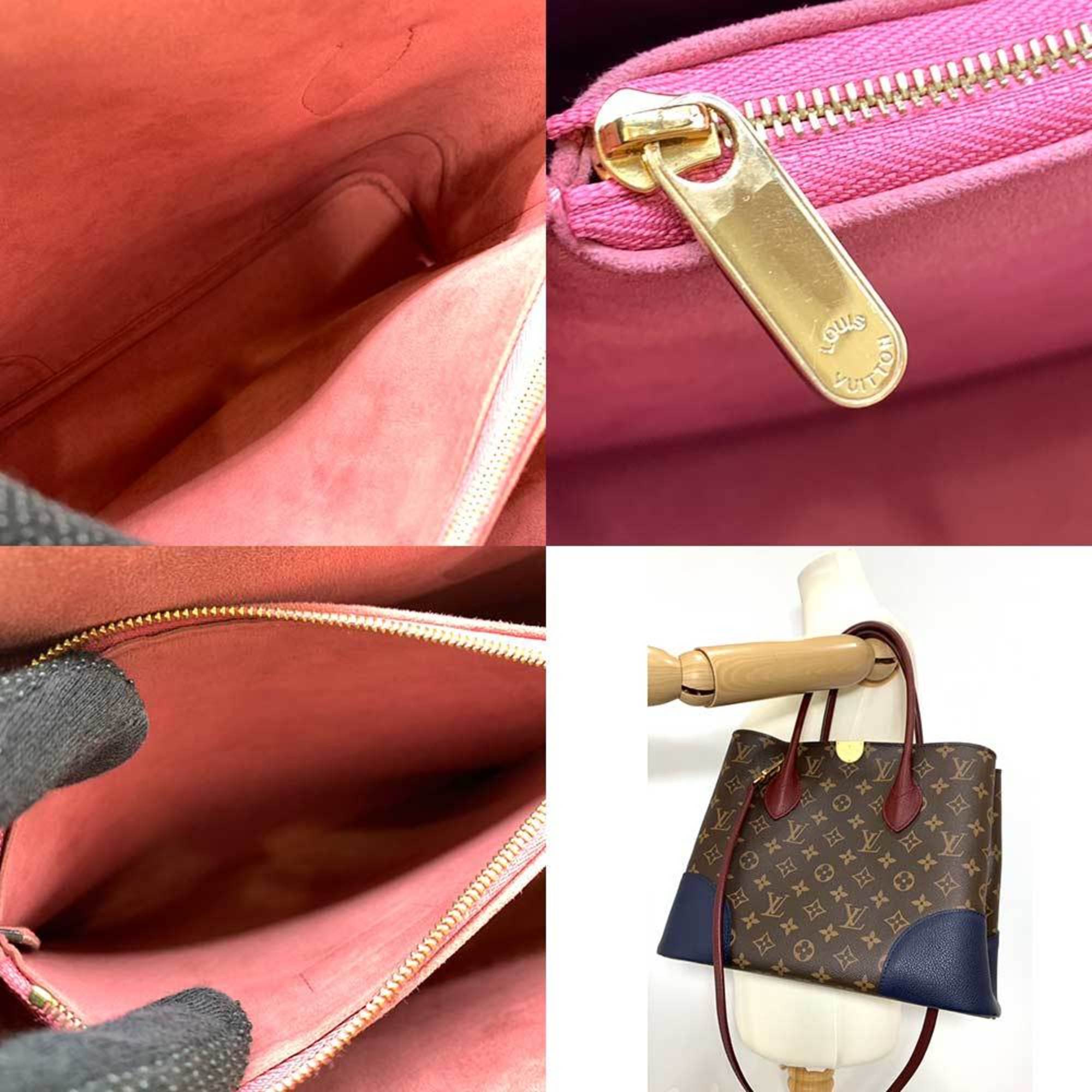 Canvas Shoulder Bag with Timeless Design and Refined Details