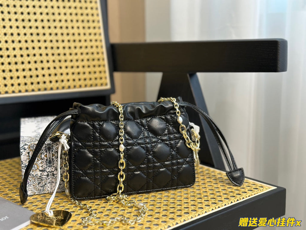 EN - Luxury Bags DIR 365