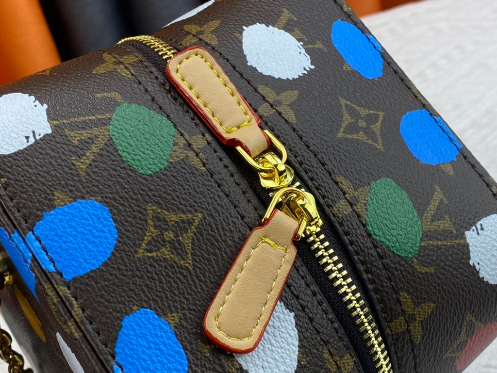 EN - New Arrival Bags LUV 679