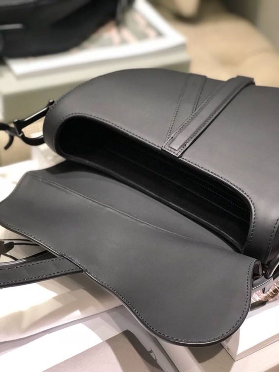 GLAMI Saddle Bag Black For Women 10in/26cm CD M0446SLLO_M989