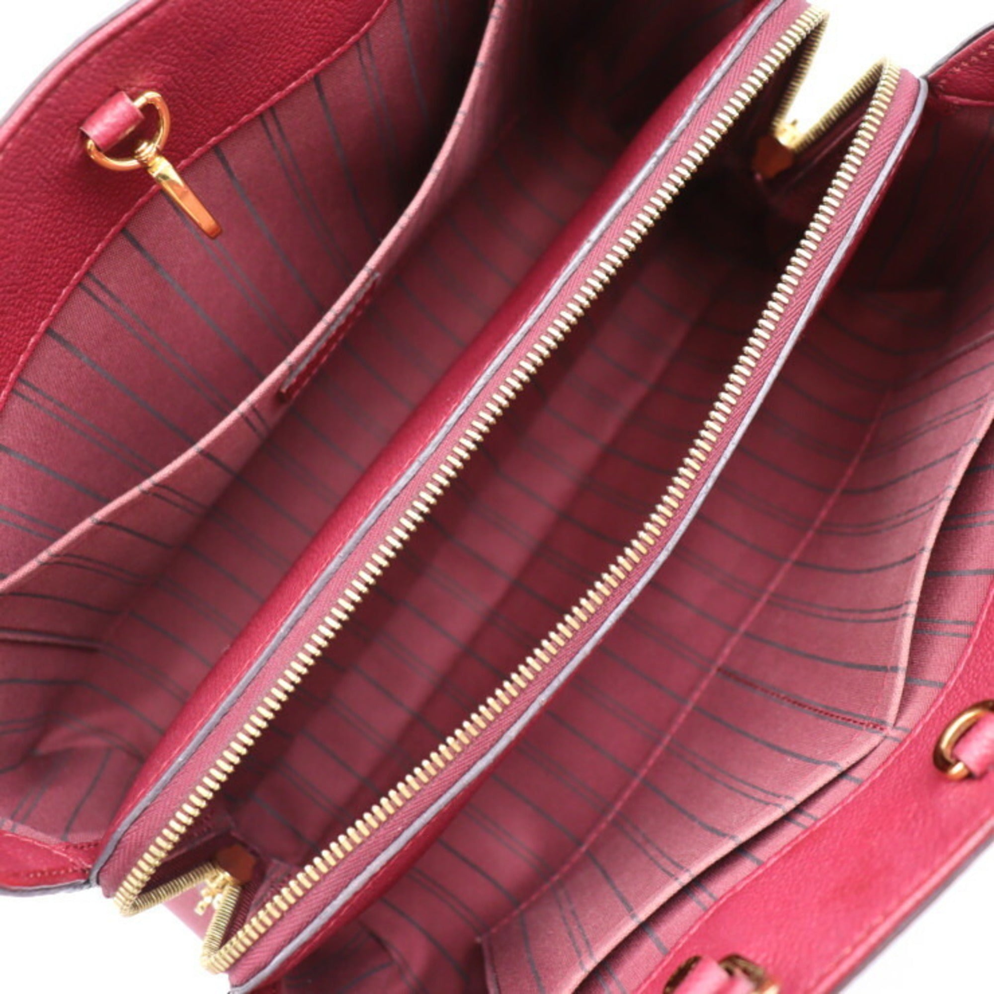 Sophisticated Copper Leather Handbag with Timeless Elegance