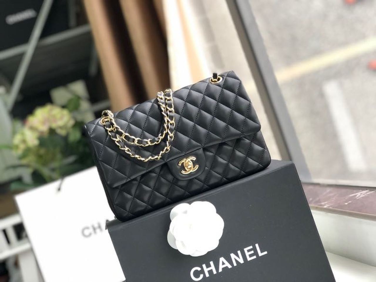 CHL Classic Handbag Gold Toned Hardware Black For Women, Women’s Bags, Shoulder And Crossbody Bags 10.2in/26cm A01112