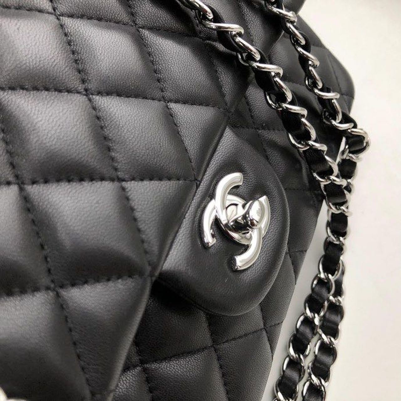 CHL Classic HandBag Black For Women 9.9in/25.5cm A01112