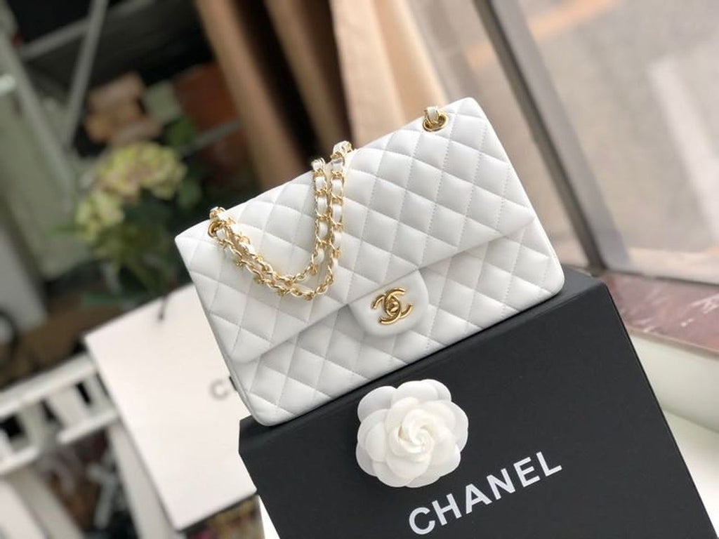 CHL Classic Handbag Gold Toned Hardware White For Women, Women’s Bags, Shoulder And Crossbody Bags 10.2in/26cm A01112