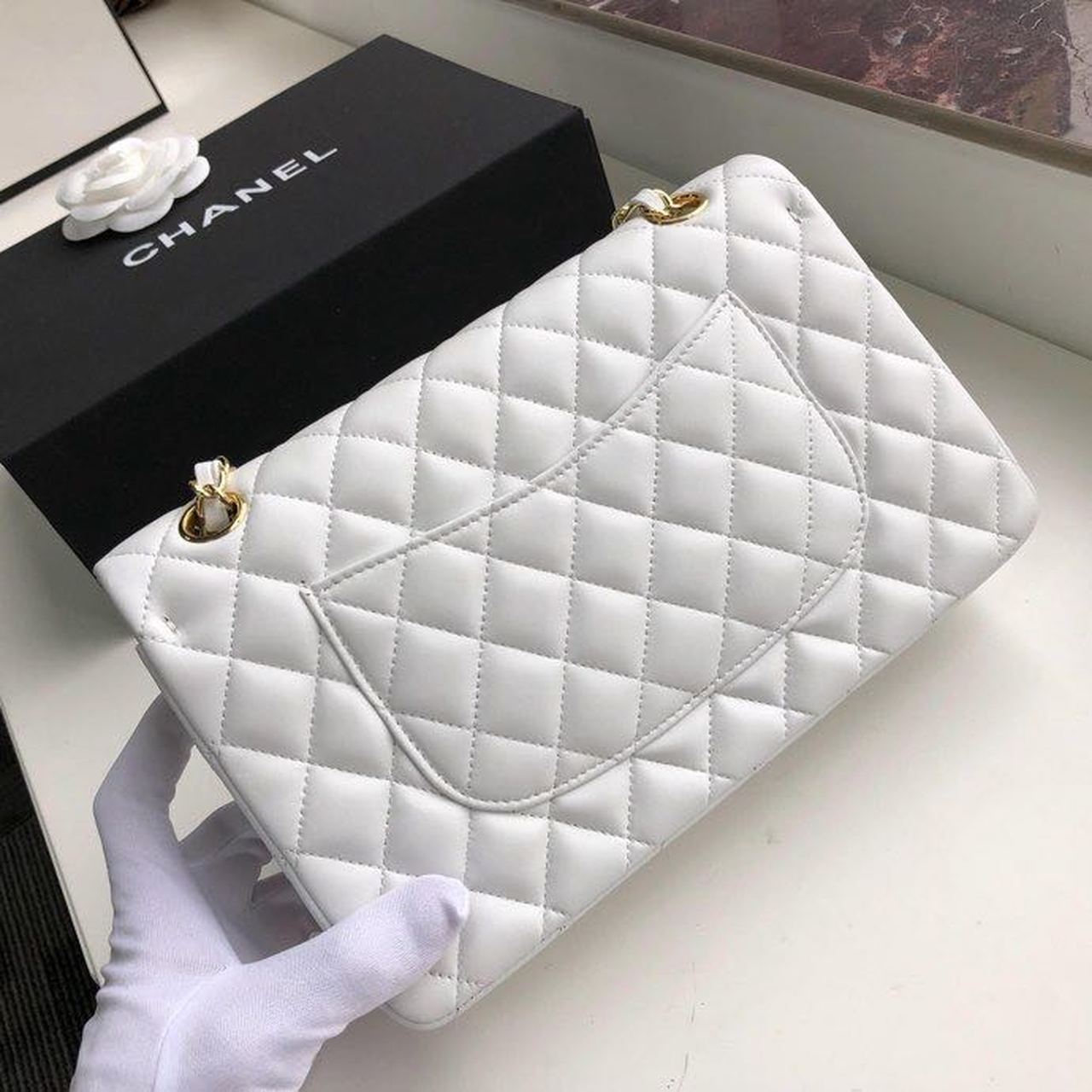 CHL Classic Handbag Gold Toned Hardware White For Women, Women’s Bags, Shoulder And Crossbody Bags 10.2in/26cm A01112