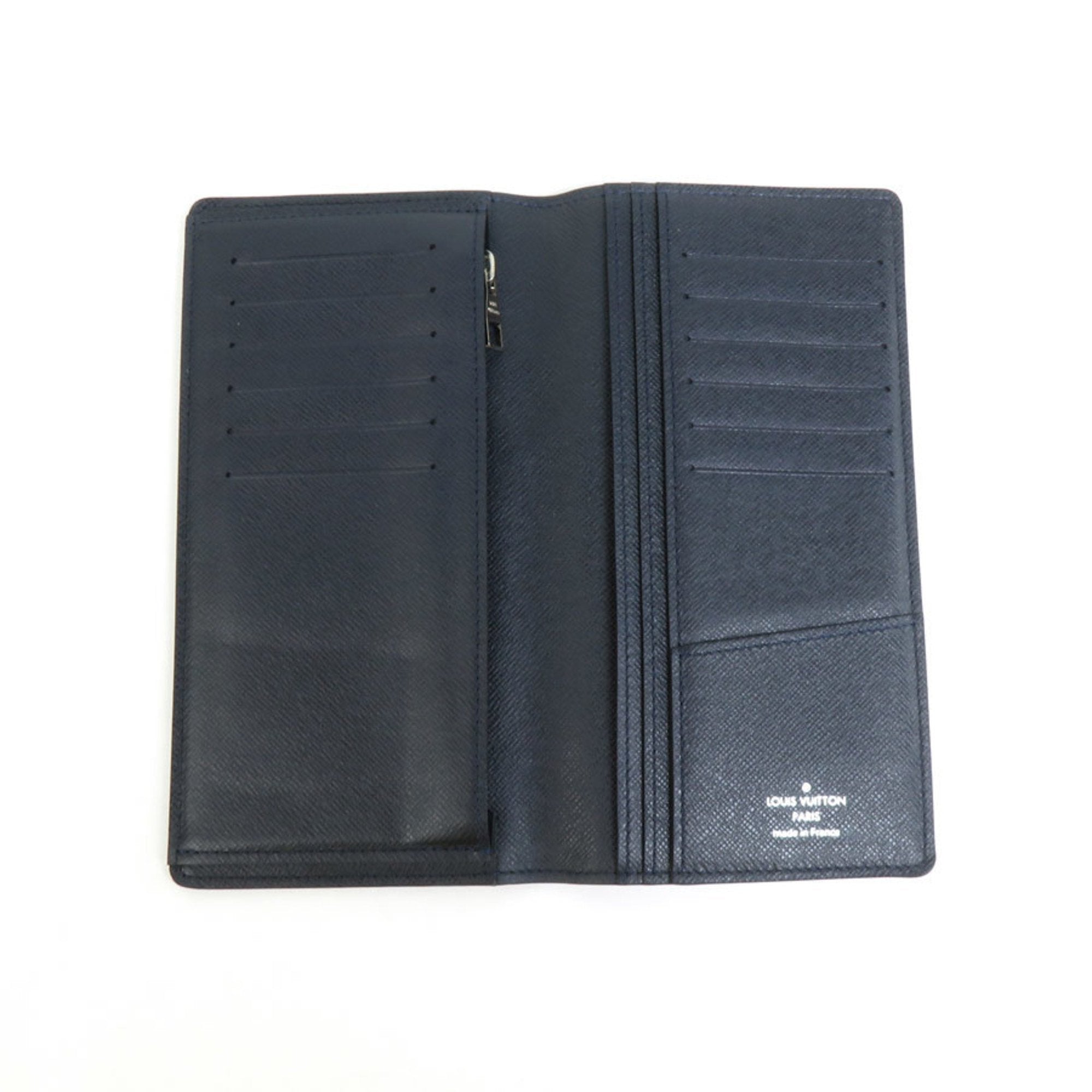 Taiga Leather Wallet with Multiple Compartments