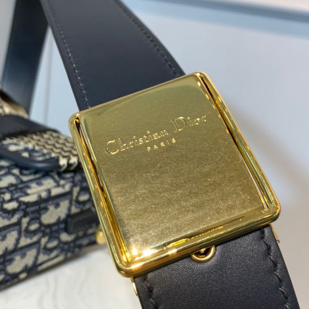 GLAMI 30 Montaigne Box Bag Blue Oblique For Women17.5cm/7in FD Gold Toned Hardware CD