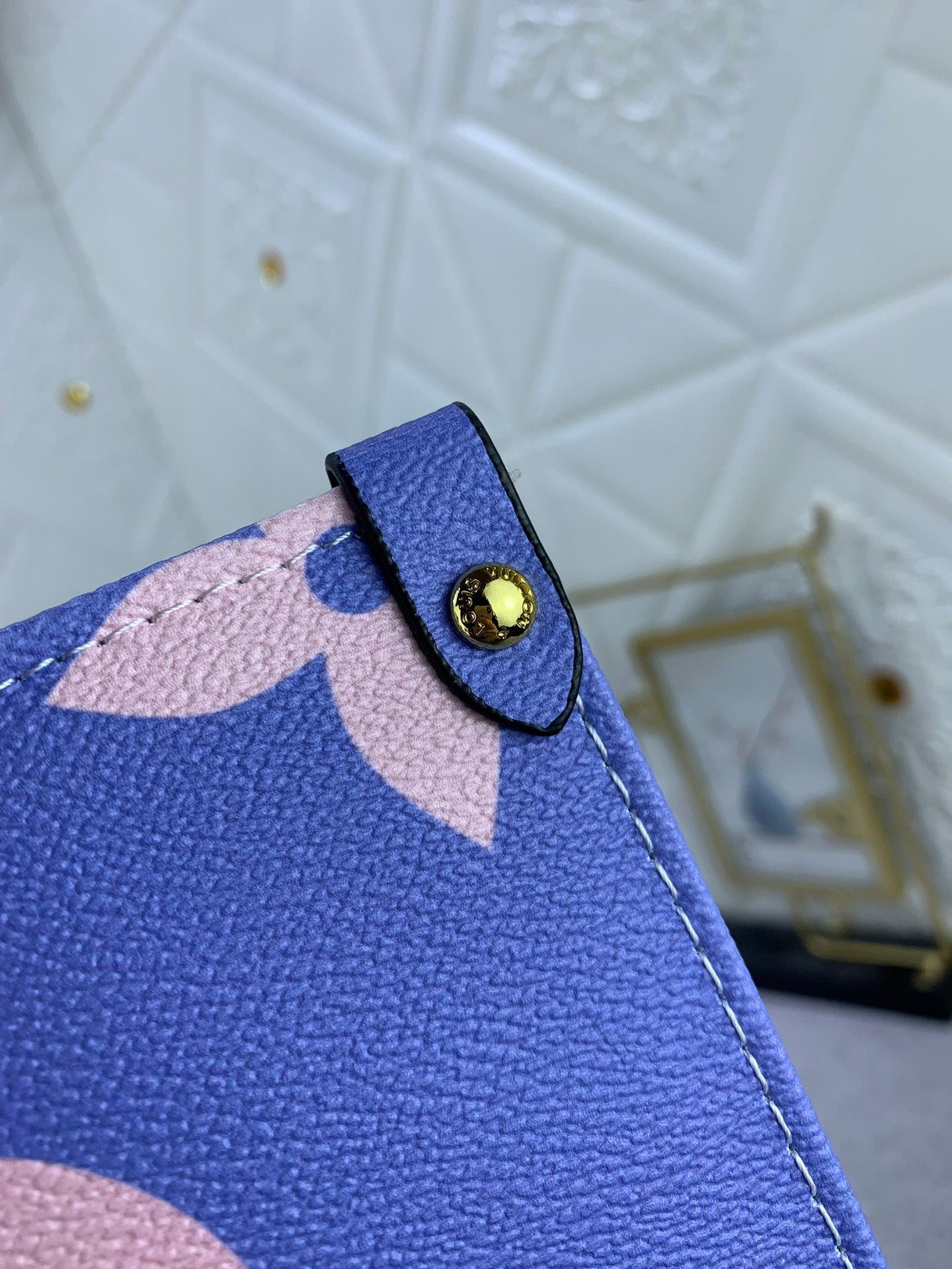 EN - Luxury Bags LUV 748