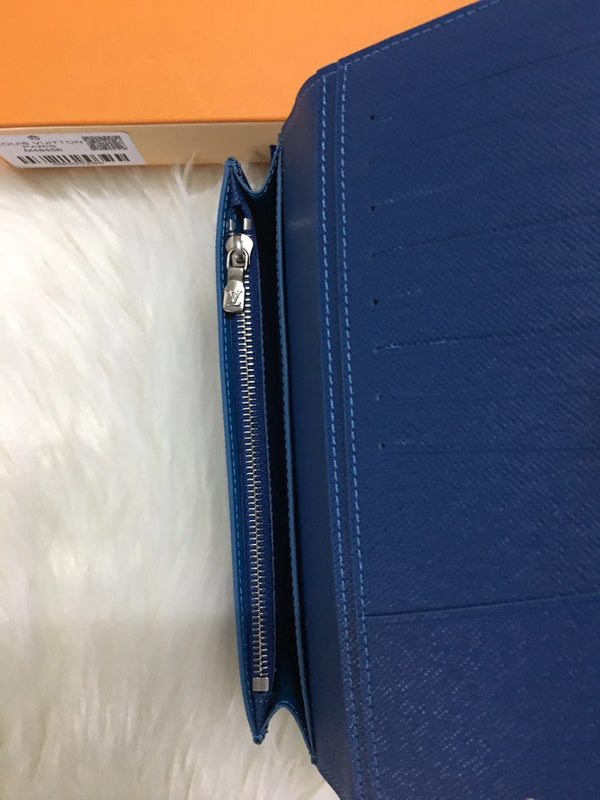 LOV2 Bags - Luxurious Bags  1721