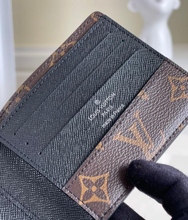 SAMC - Mix Wallets - 066