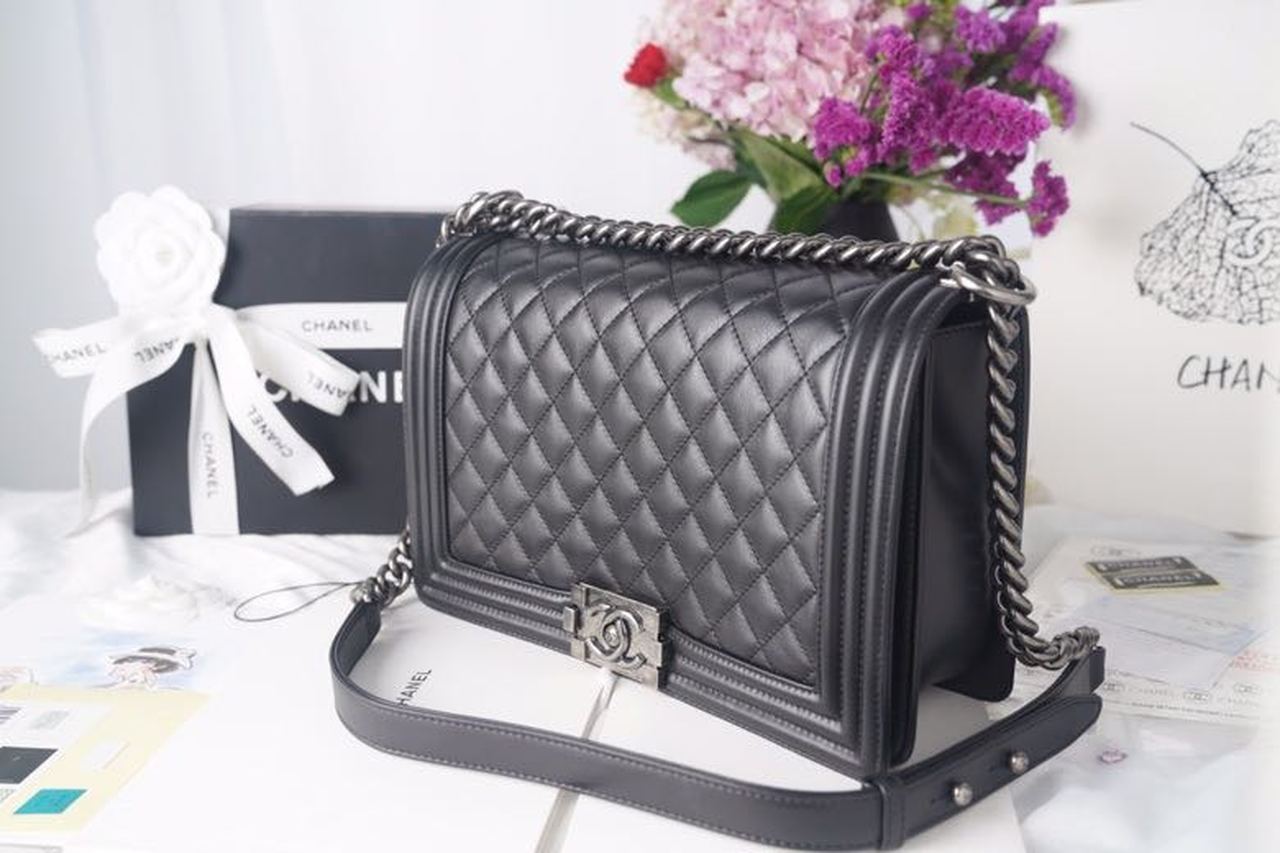 CHL LeBoy Bag 28cm Lambskin Leather Antique Silver Hardware Spring/Summer Collection, Black
