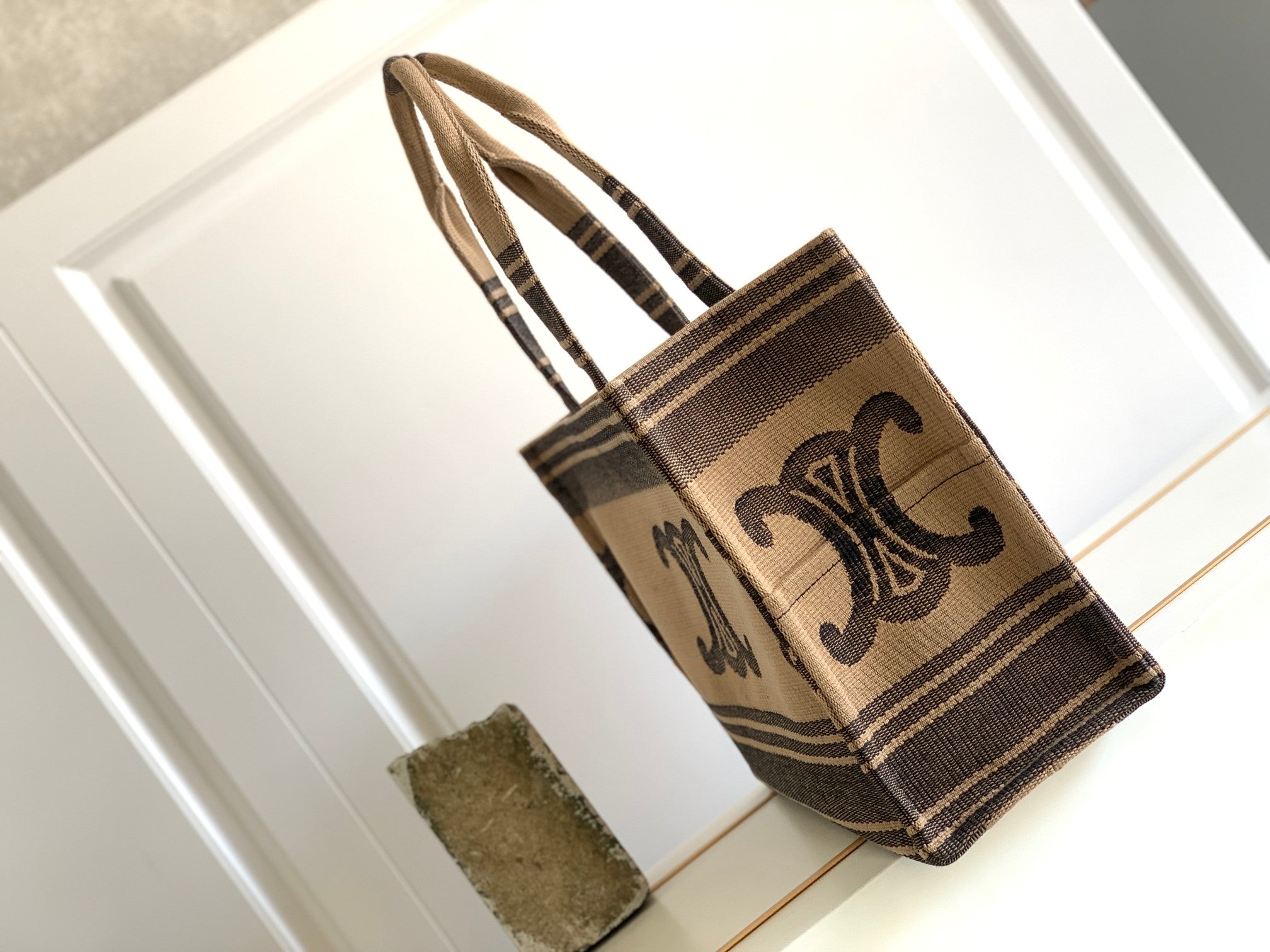 GLAMI Large Cabas Thais In Textile With Triomphe Beige/Black For Women 16in/41cm 196762EGH.02BL