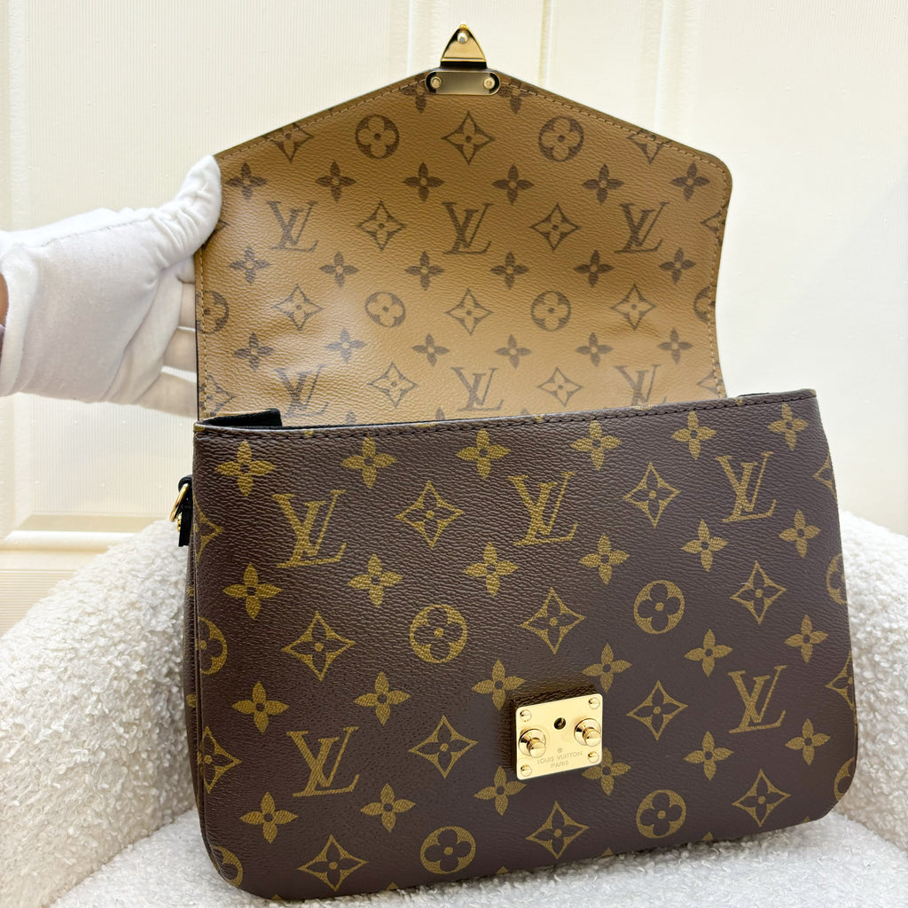 LV Pochette Metis in Reverse Monogram Canvas, Black Leather and GHW