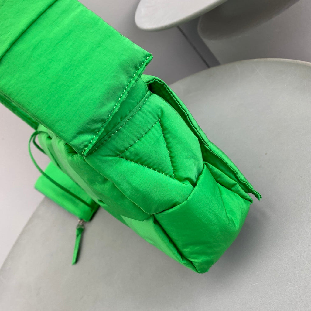 GLAMI Padded Tech Cassette Bag For Women 11.8in/30cm In Green 628951VBO813724