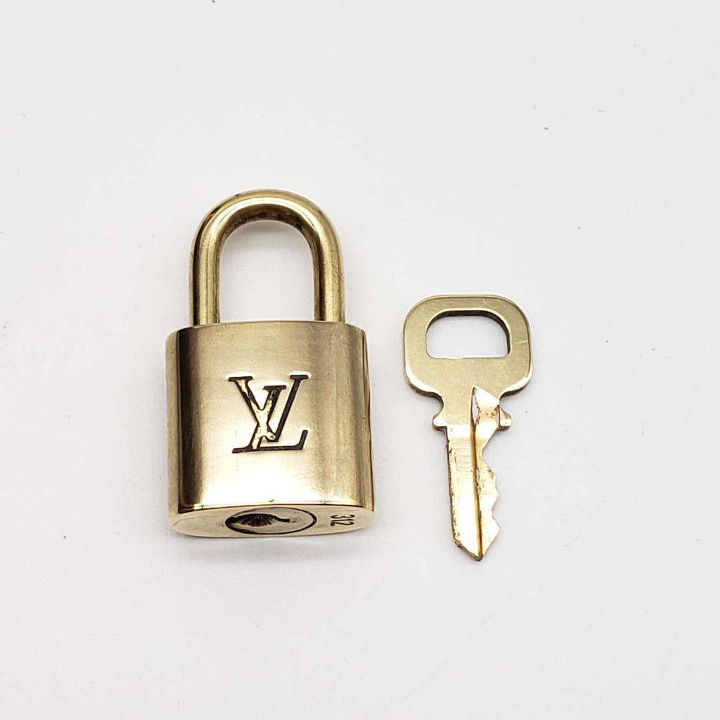 Louis Vuitton Gold Brash 1 Lock and 1 Key