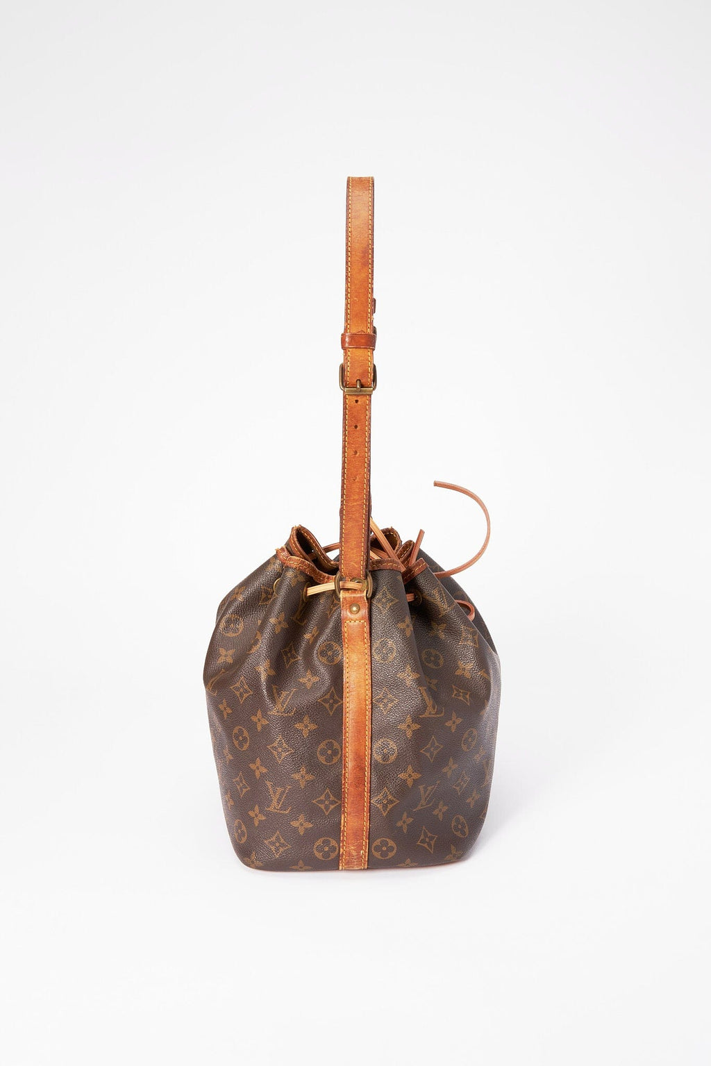Louis Vuitton Petit NoÃƒÆ’Ã‚Â© Bag in Monogram Canvas