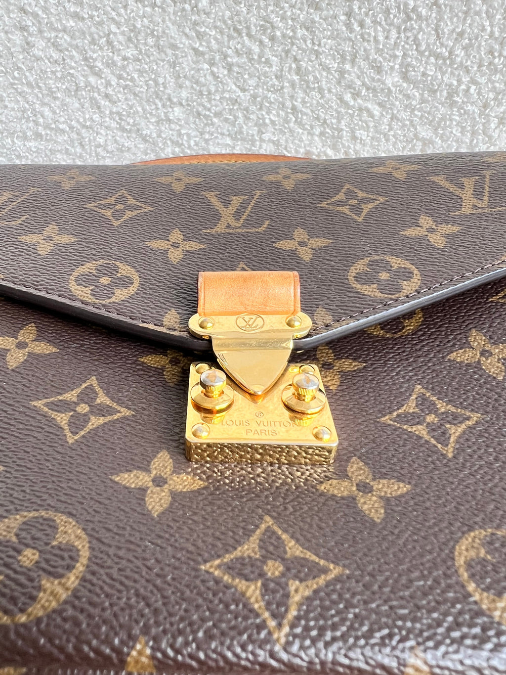 Louis Vuitton Pochette Metis Monogram (RRP £1,970)