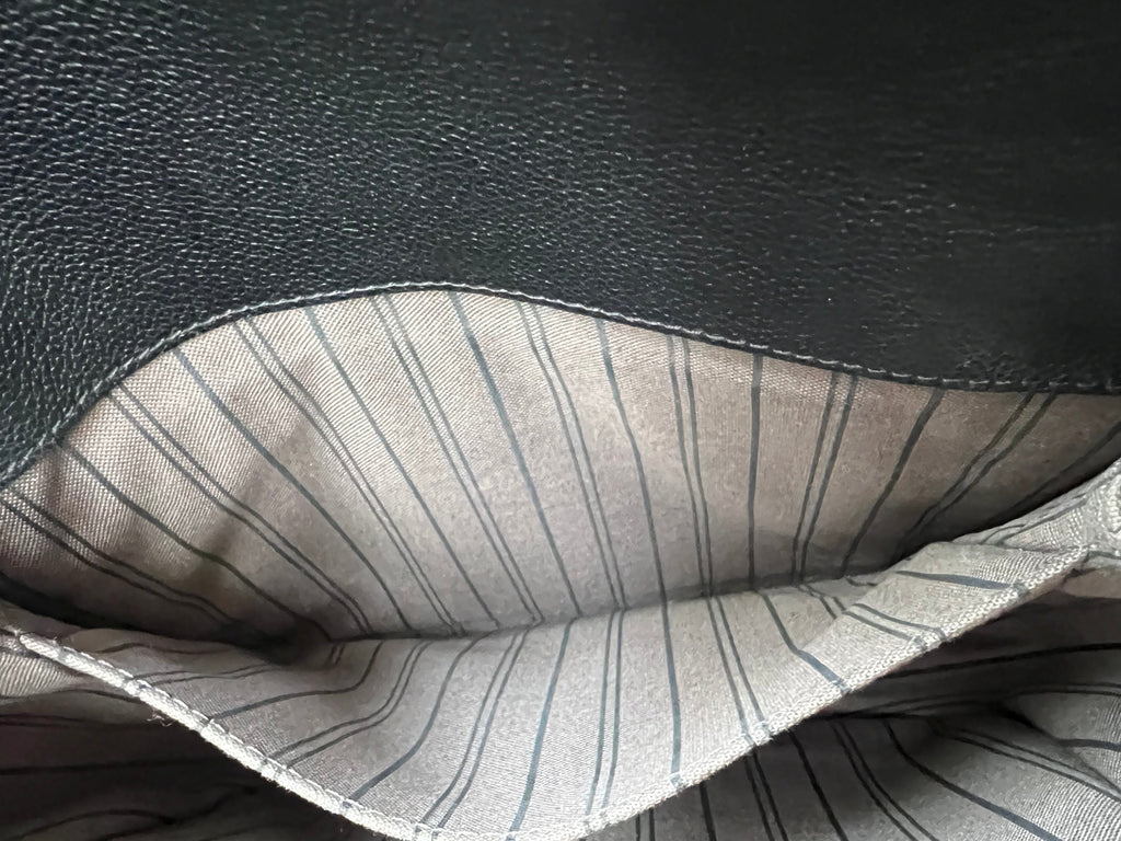 Louis Vuitton Pochette Metis Black Empreinte (RRP £2,110)