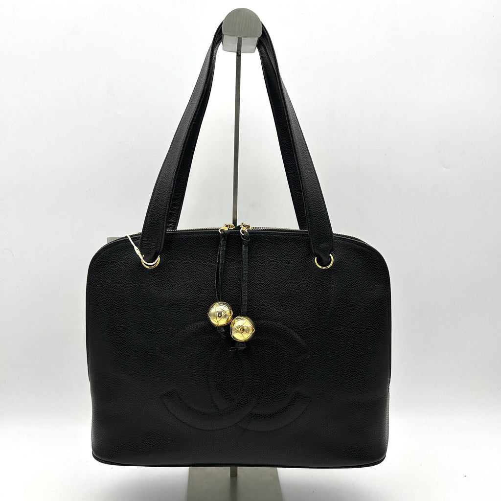 Pre-owned CHANEL Caviar Large CC Shoulder Bag Black  WD012636