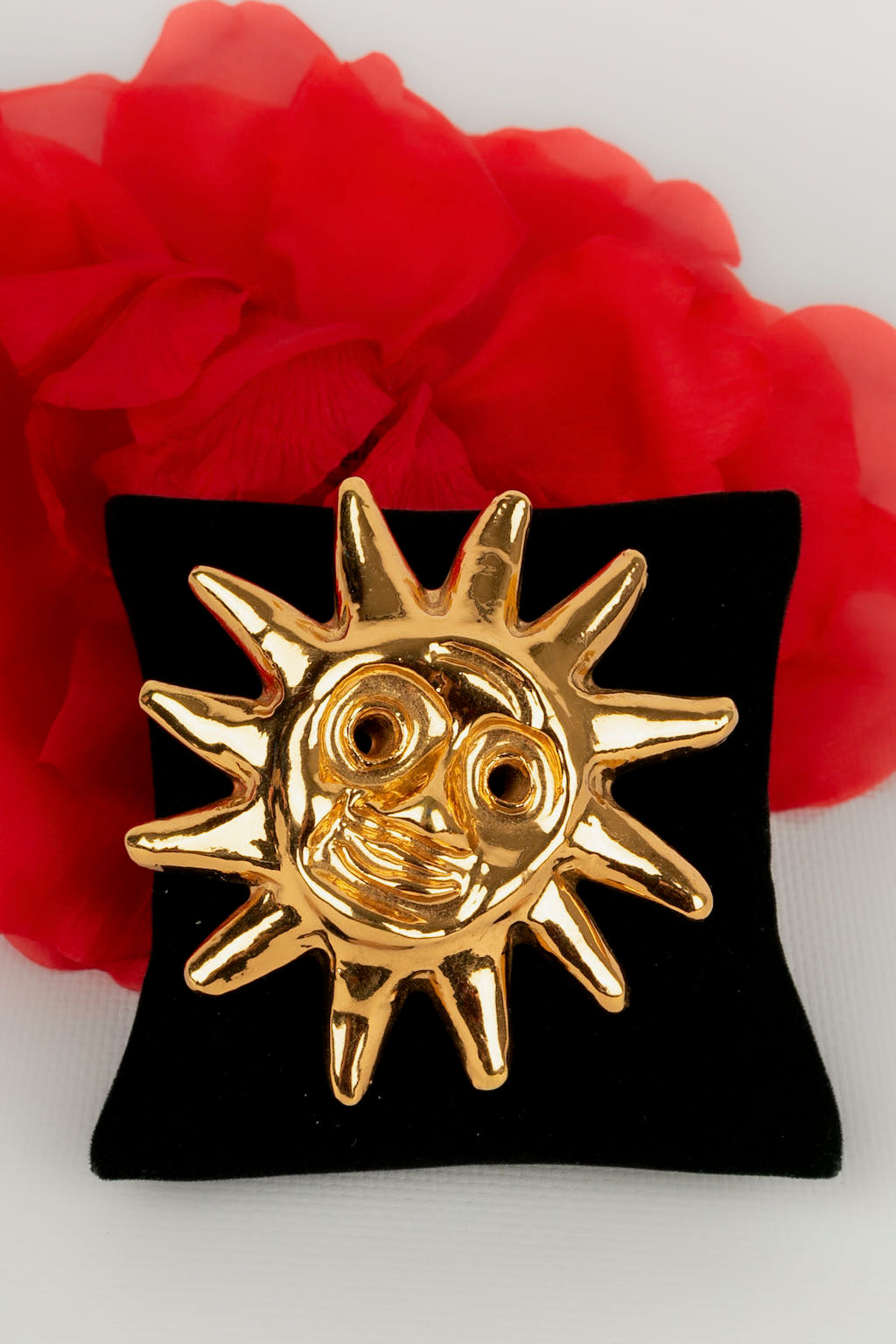 Broche soleil Christian Lacroix