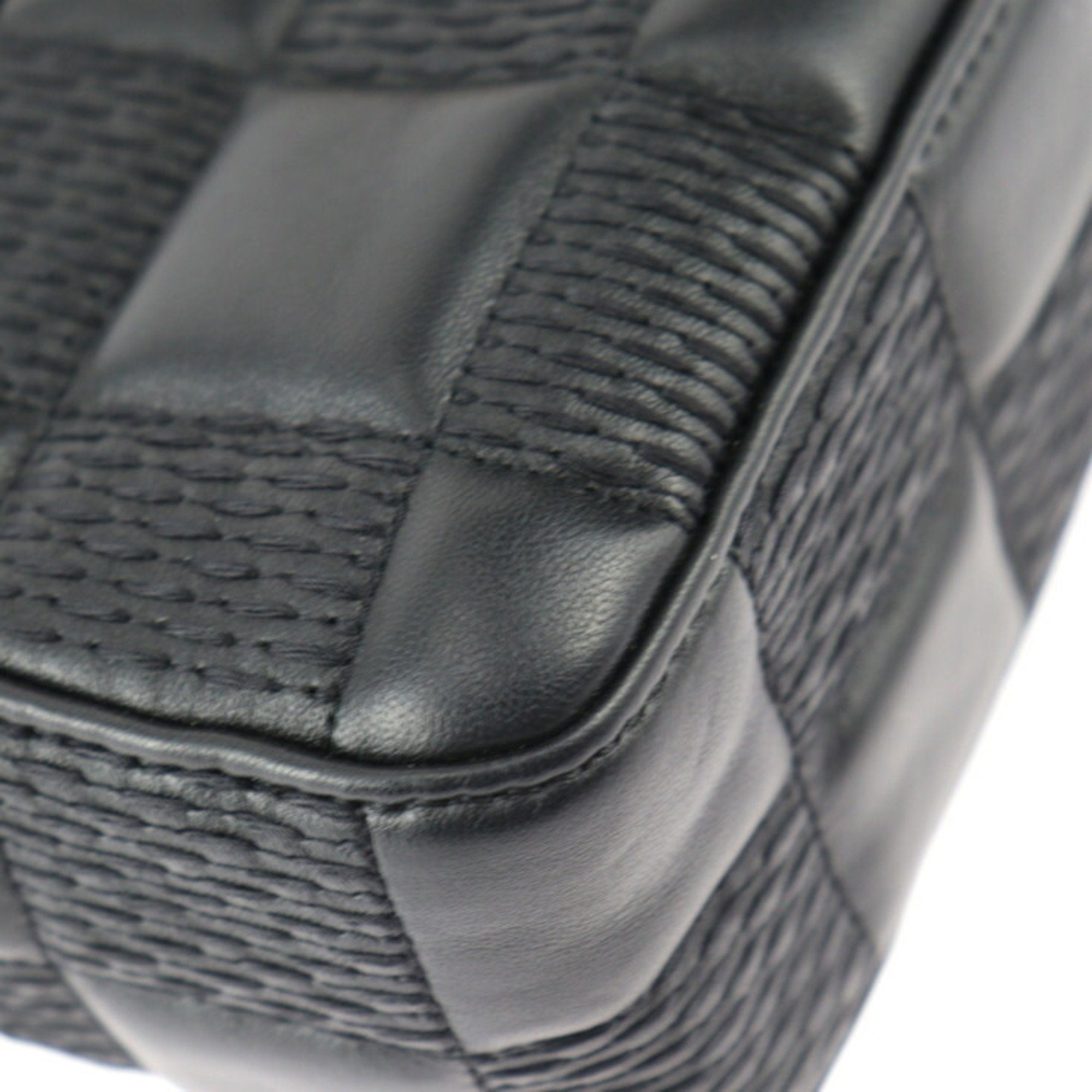Elegant Black Leather Shoulder Bag - Excellent Condition