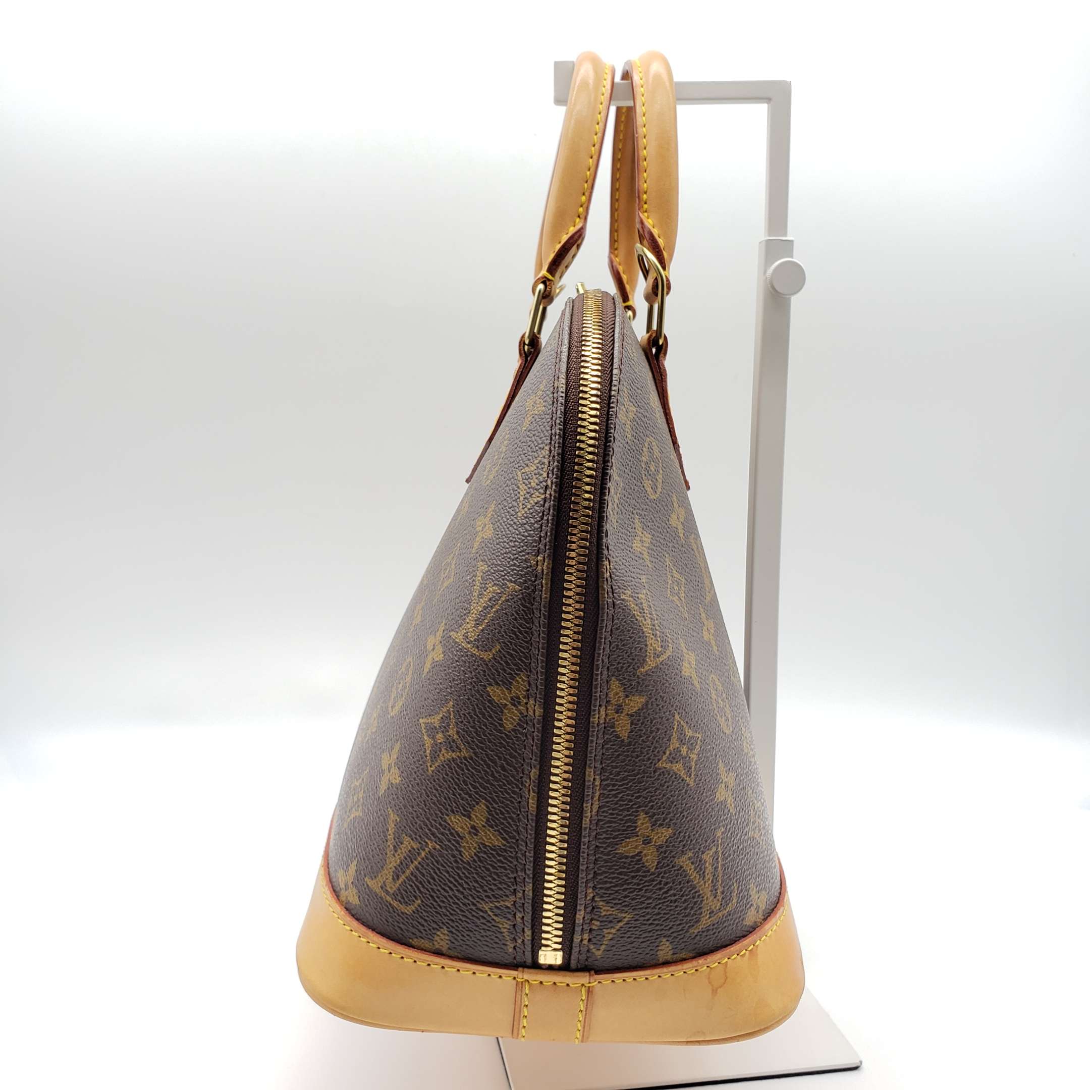 Louis Vuitton Monogram Alma PM Hand Bag