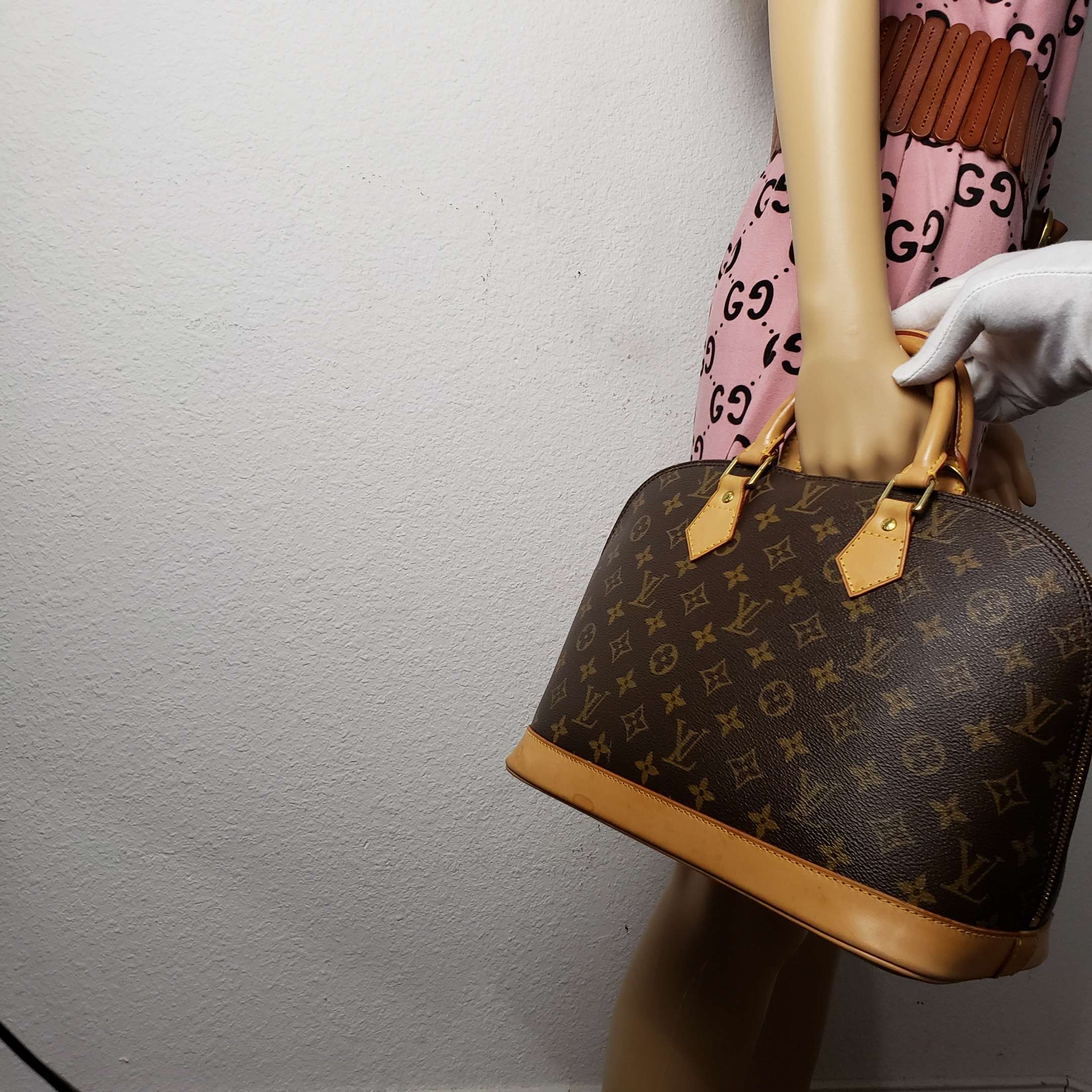 Louis Vuitton Monogram Alma PM Hand Bag
