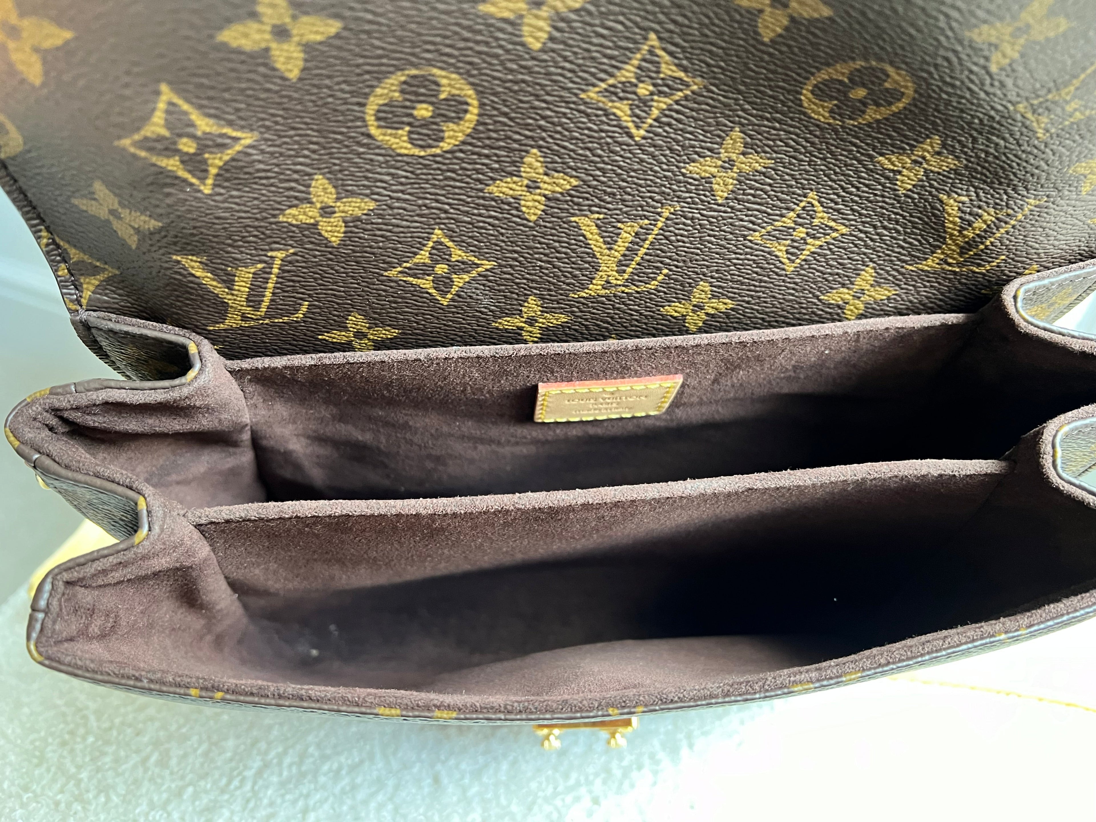 Louis Vuitton Pochette Metis Monogram (RRP £1,970)