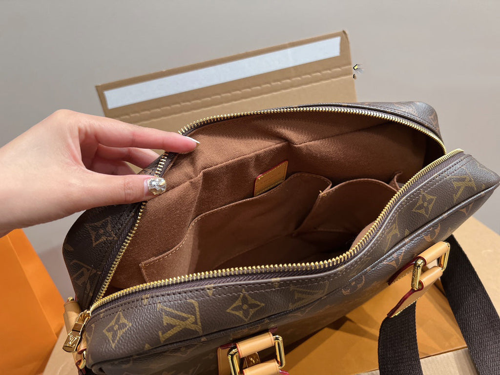 EN - Luxury Bags LUV 772
