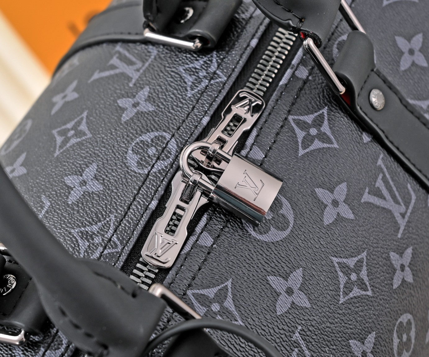 EN - New Bag LUV 655